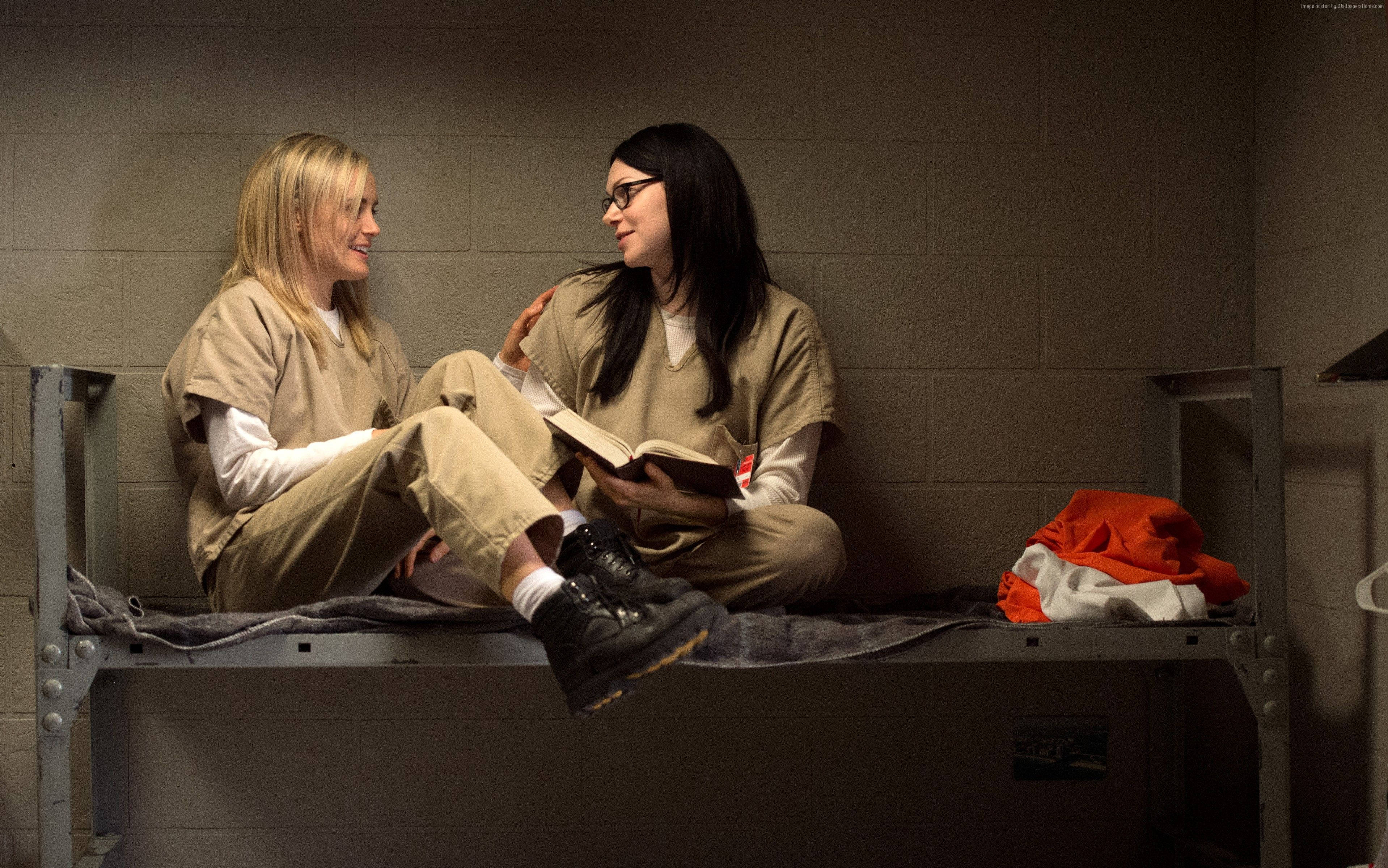 Orange is the new black, beige prison uniforms, metal bunk, 2K Desktop Wallpaper