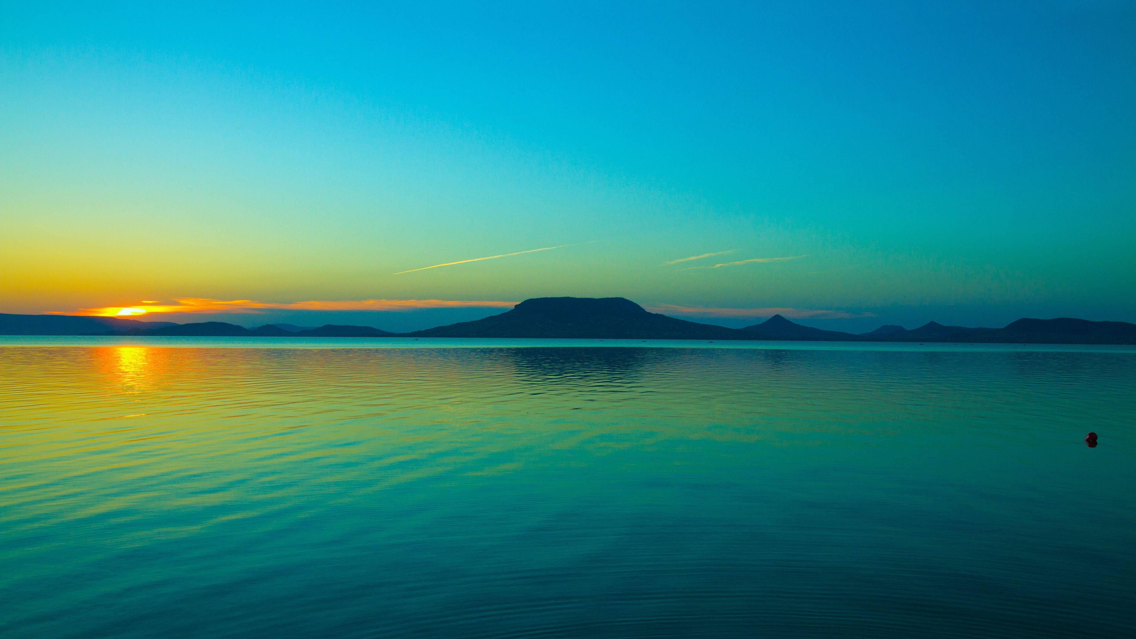 Golden Sunset, horizon, warm orange, 4K Desktop Wallpaper