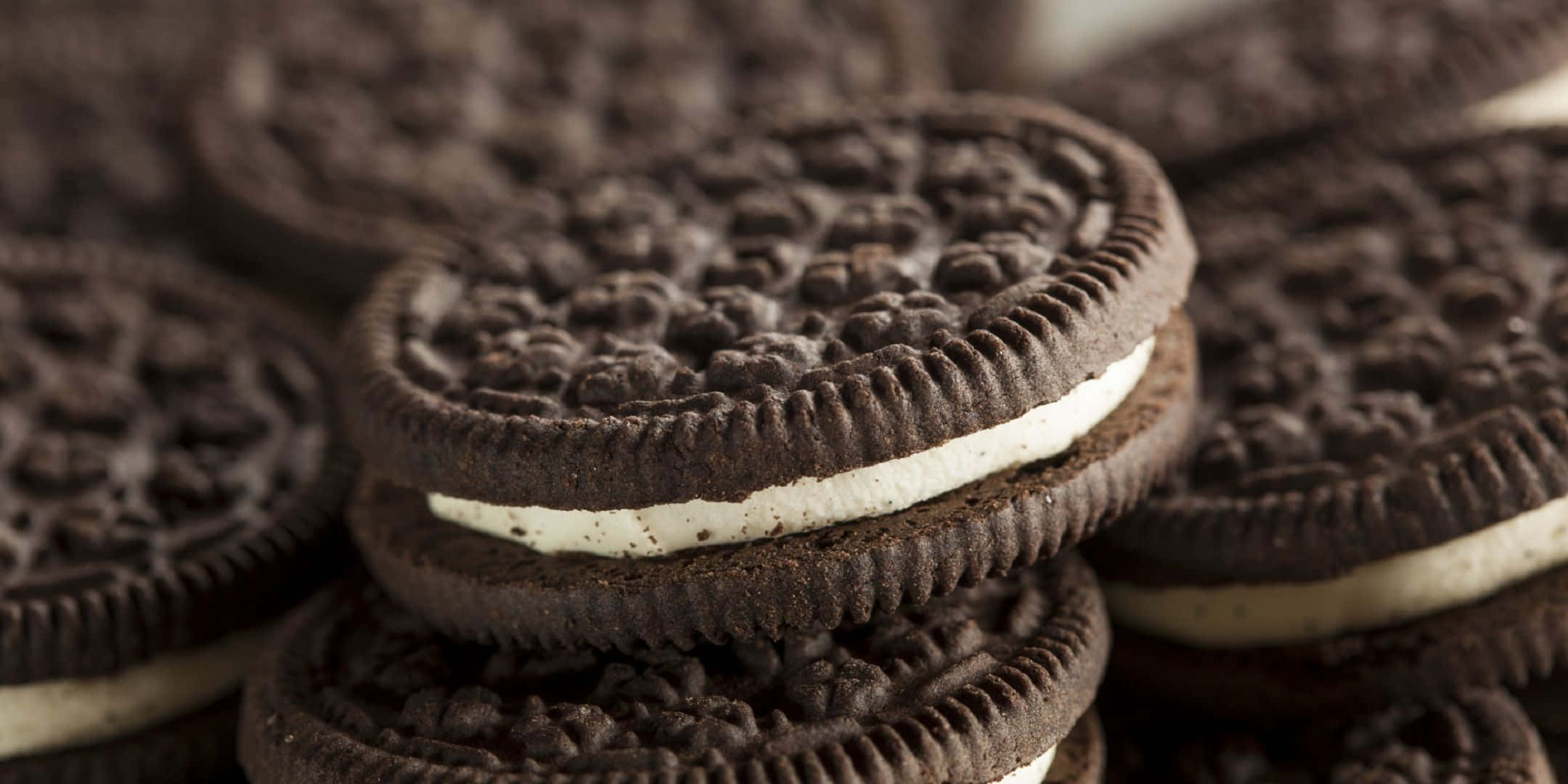 Oreo Cookie, creamy white filling, textured dark chocolate wafers, Full HD Desktop Wallpaper