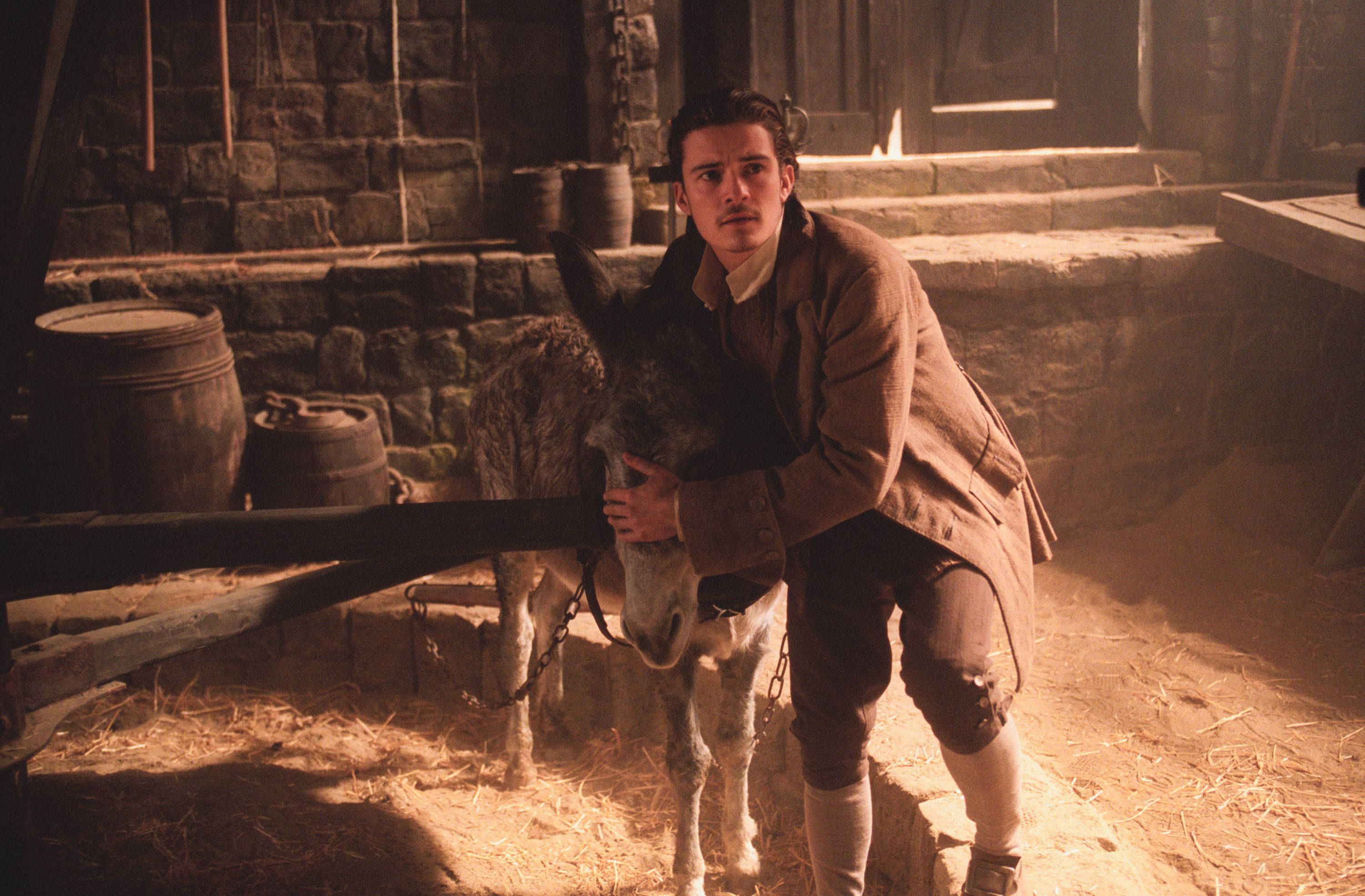 Orlando Bloom, period clothing, donkey, 2K Desktop Wallpaper