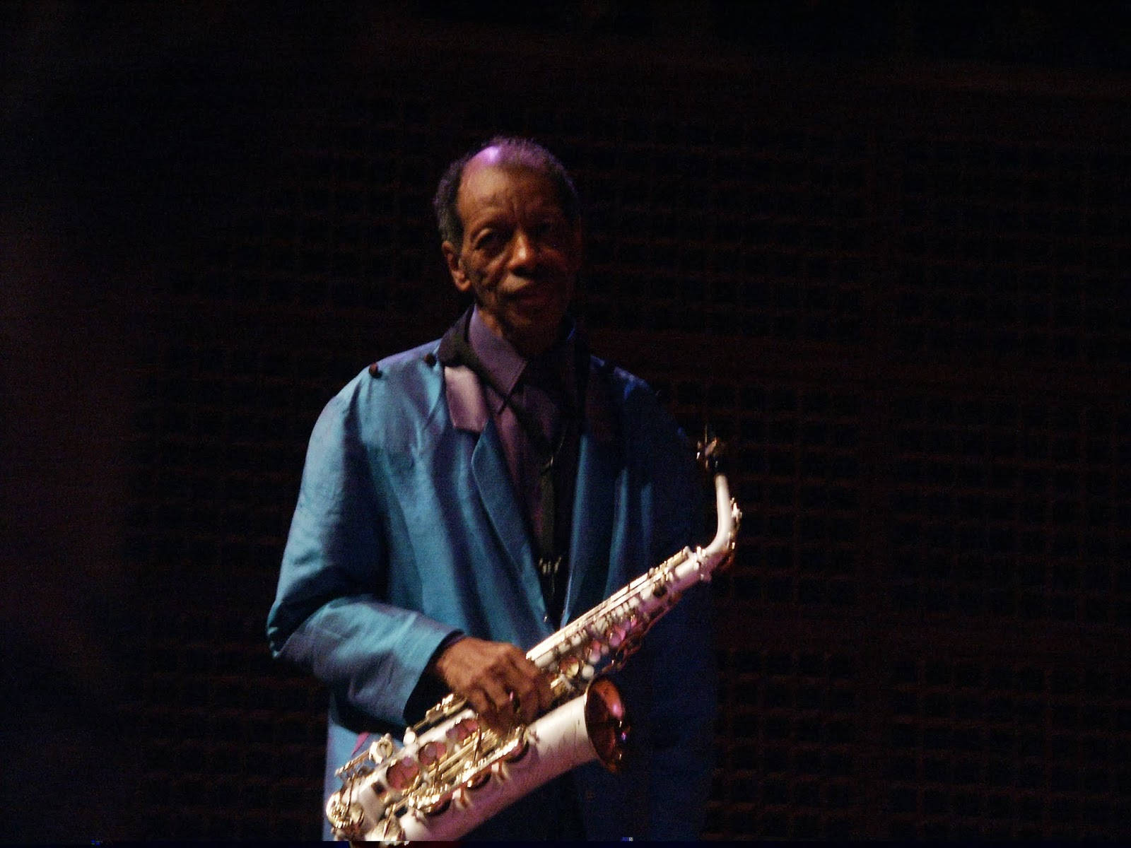 Ornette Coleman, 2002 Jazz Festival, blue suit, HD Desktop Wallpaper