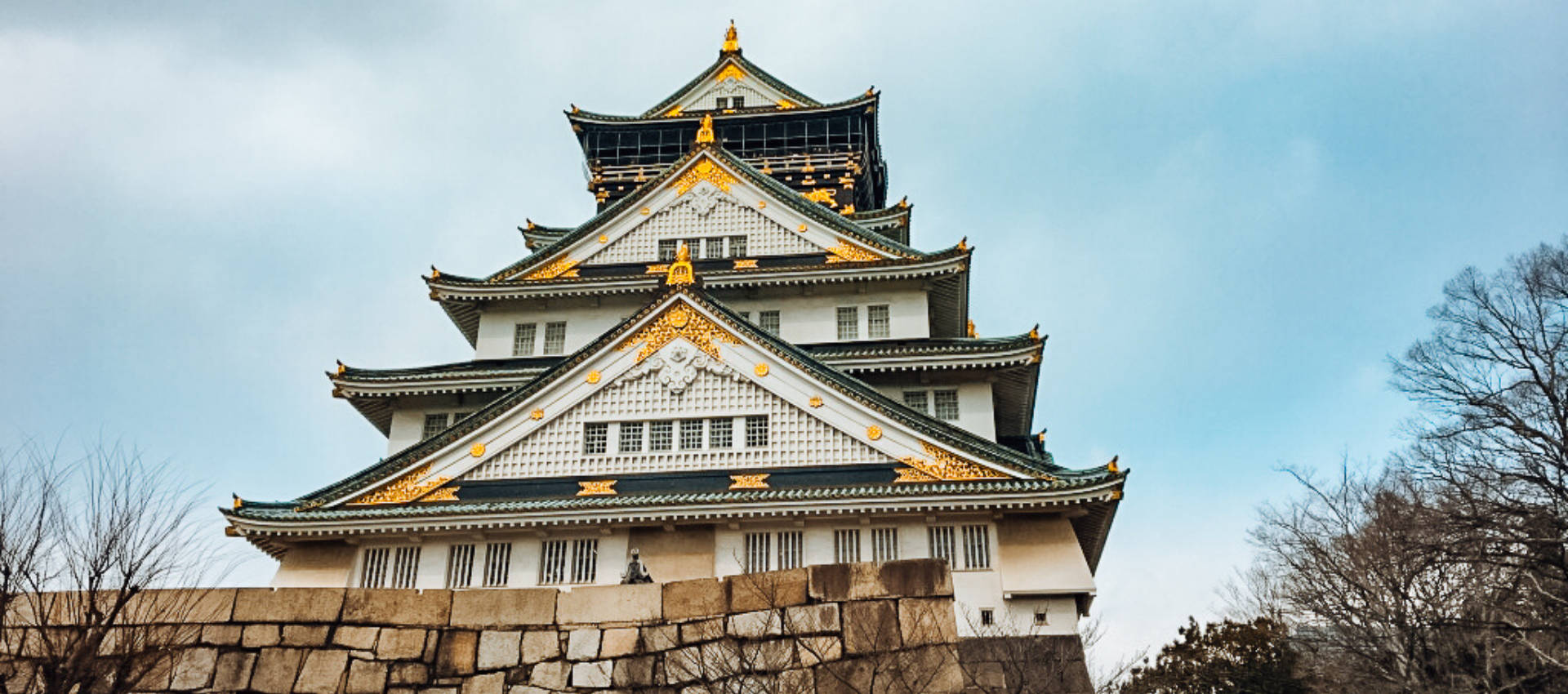 Osaka Castle, white walls, golden roof accents, Full HD Desktop Wallpaper