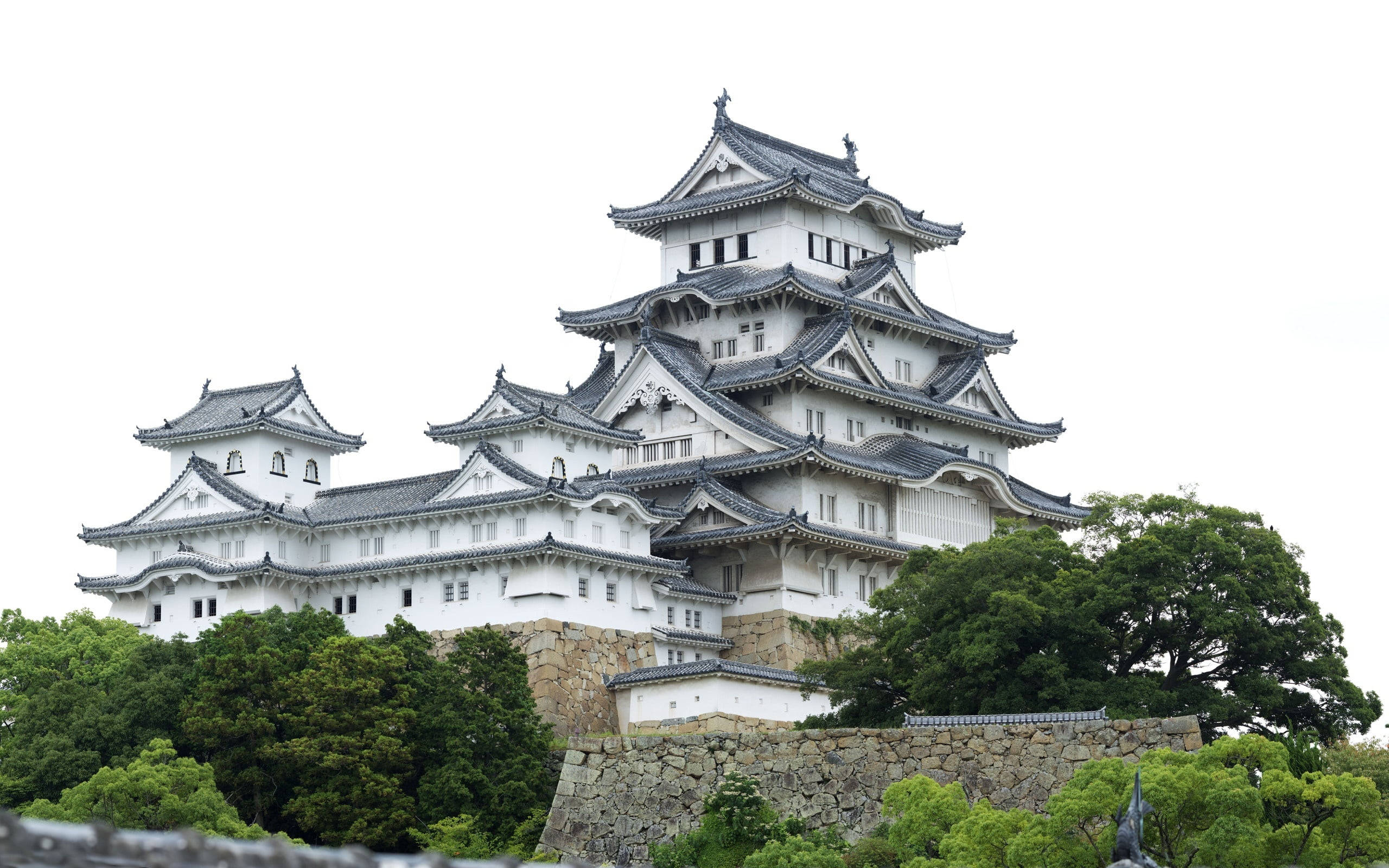 Osaka Castle, white exterior, dark tiled roofs, 2K Desktop Wallpaper