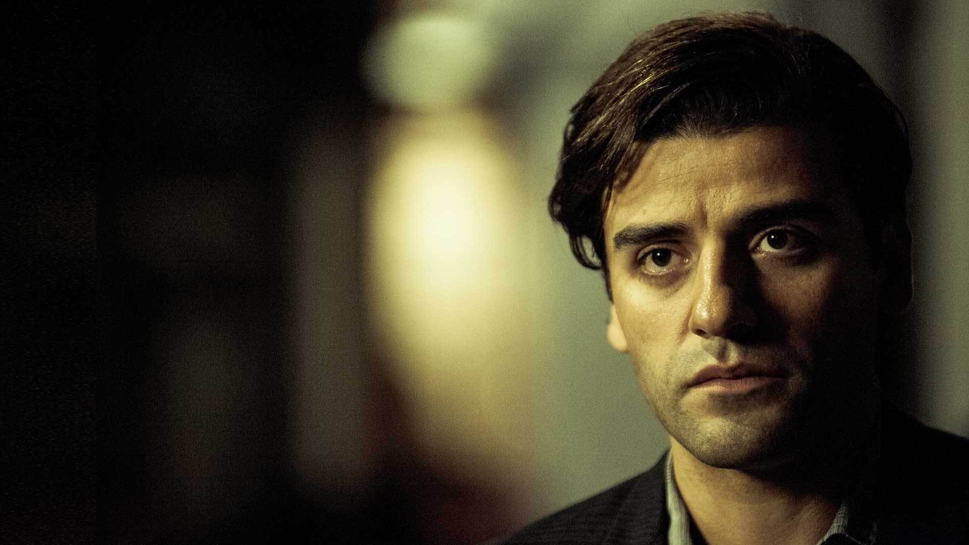 Oscar Isaac, dark hair, dimly lit room, Full HD Desktop Wallpaper