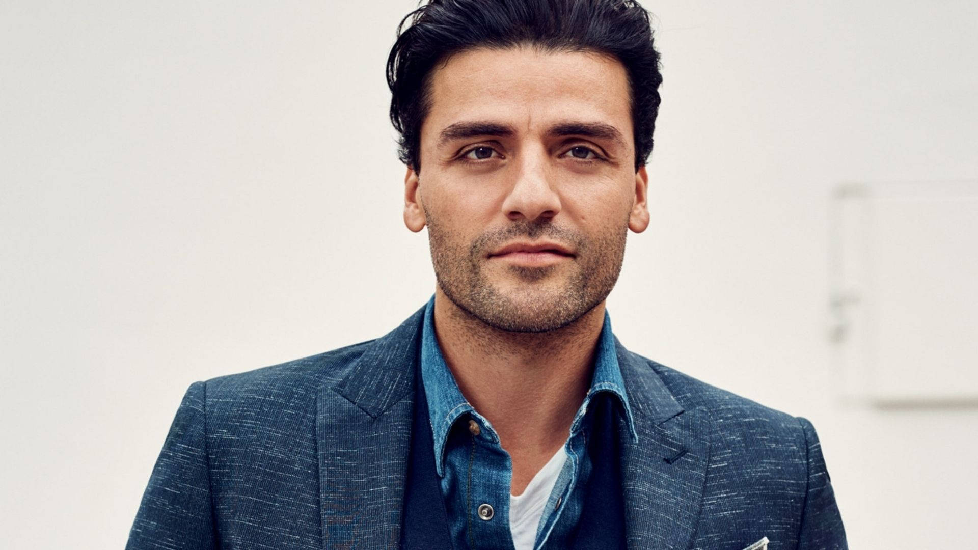 Oscar Isaac, textured blue blazer, denim shirt, Full HD Desktop Wallpaper
