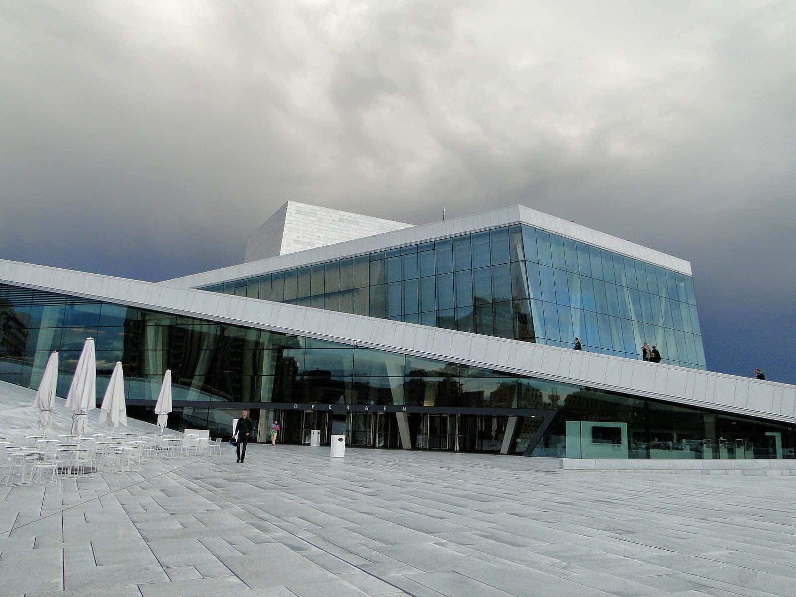 Oslo Opera House, glass and steel, overcast sky, HD Desktop Wallpaper