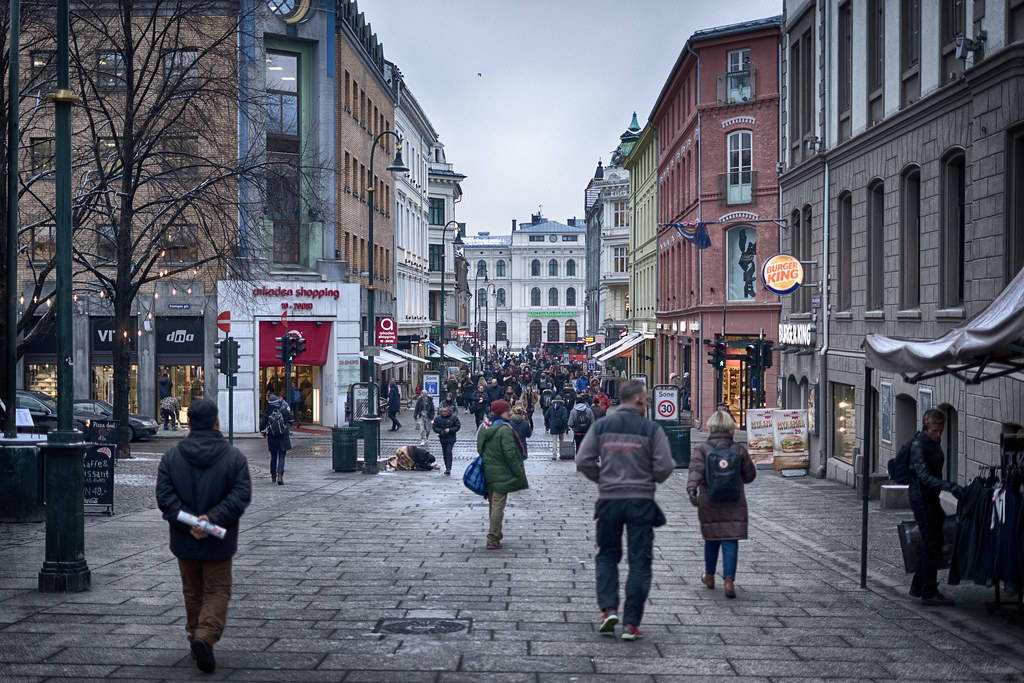 Oslo, cobblestone pedestrian street, colorful historic buildings, SD Desktop Wallpaper