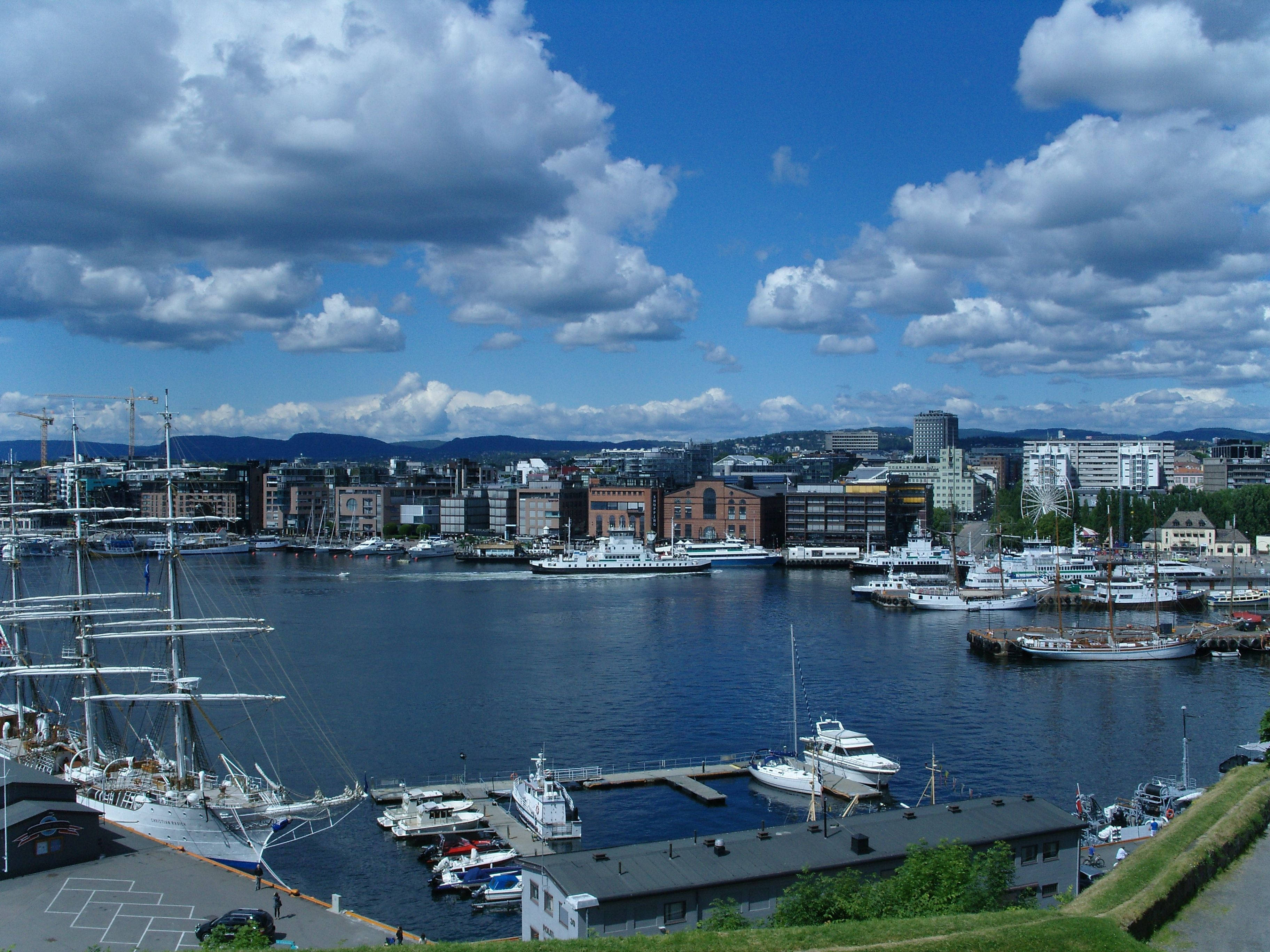Oslo, white docks, sailboats, 2K Desktop Wallpaper