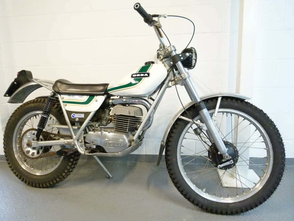 Ossa, dirt bike, vintage white and green, SD Desktop Wallpaper
