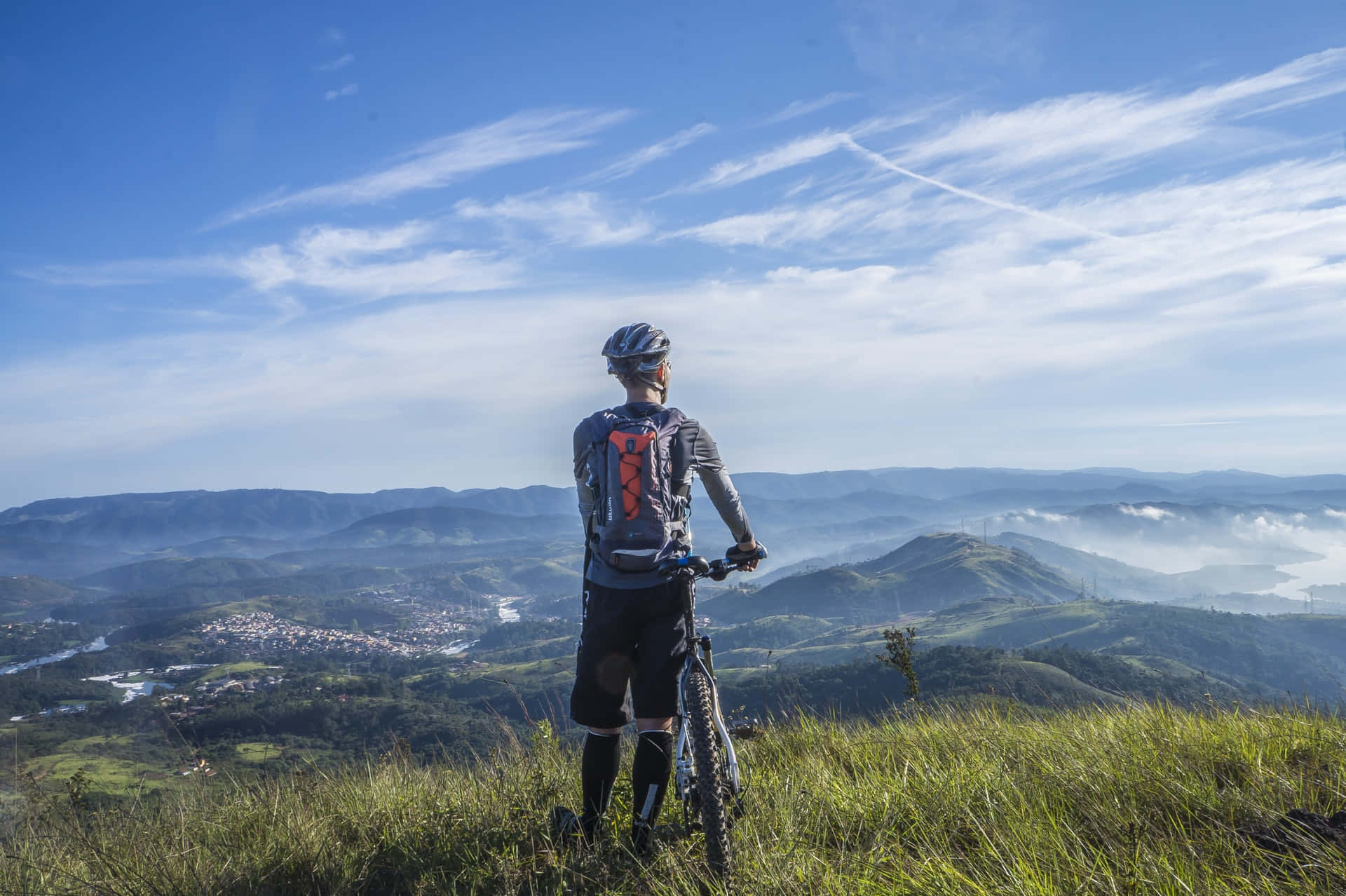mountain biker, grassy ridge, misty valley, Full HD Desktop Wallpaper