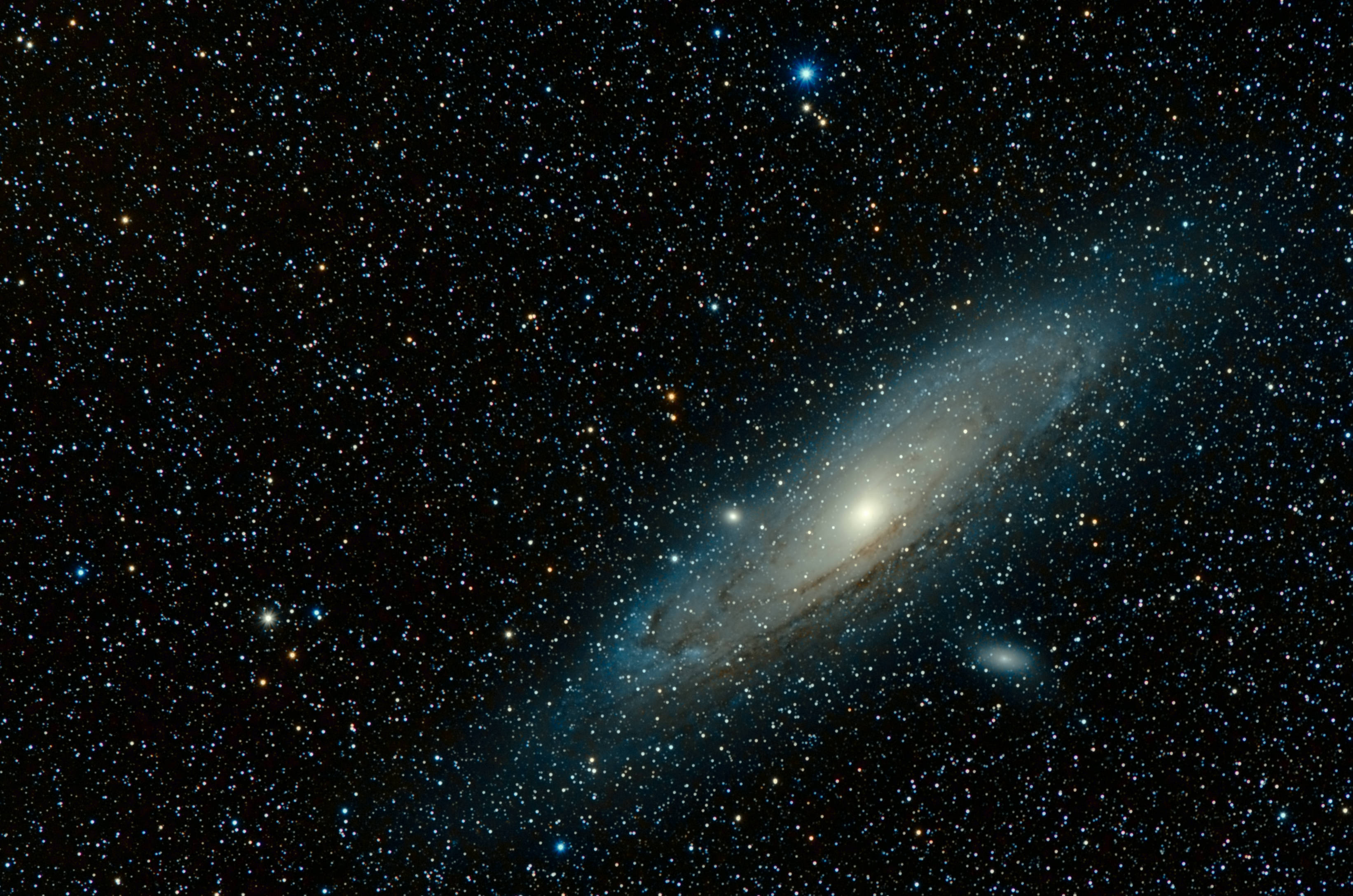 nebula galaxy, spiral galaxy, blue and white hues, 2K Desktop Wallpaper