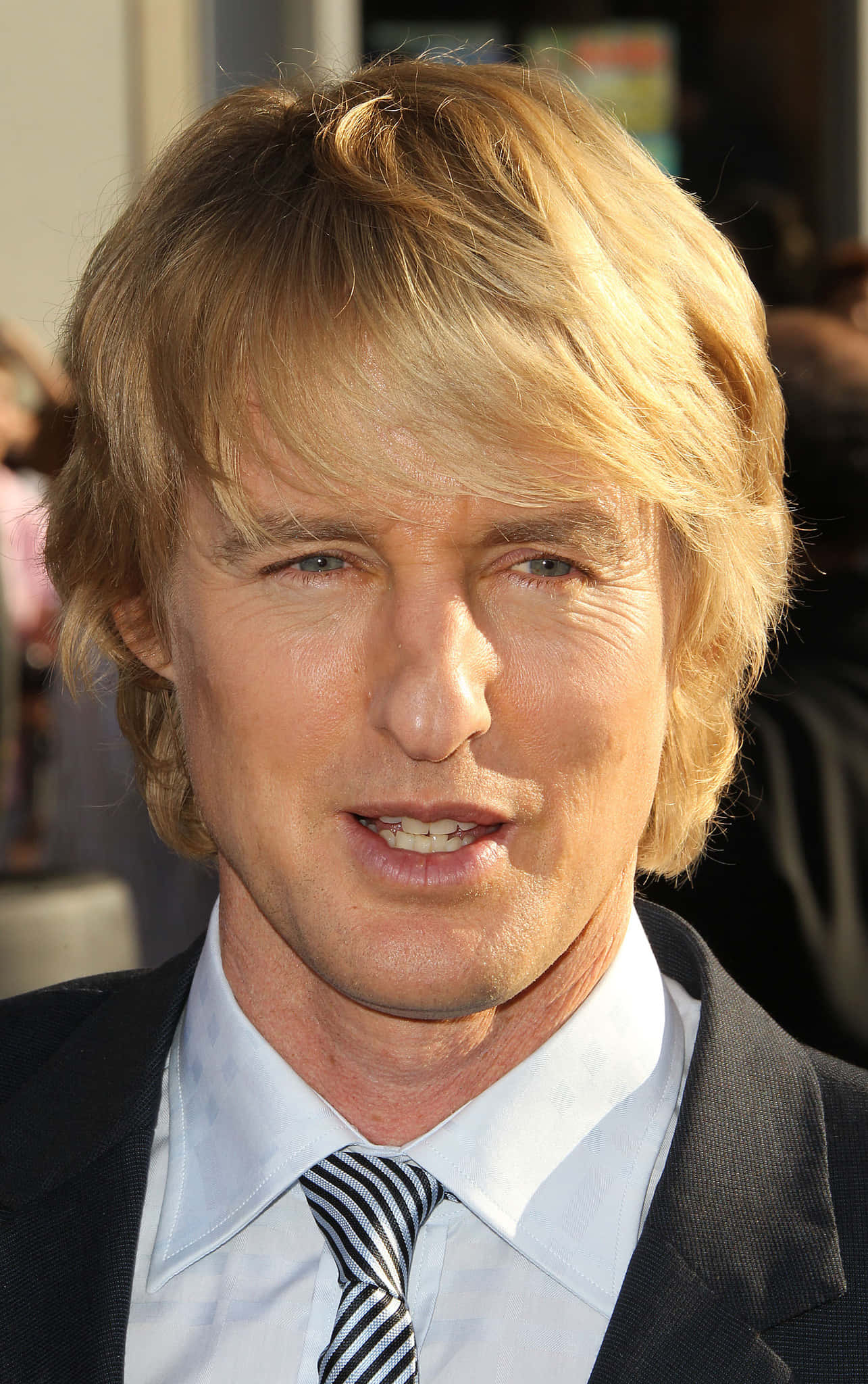 Owen Wilson, blond hair, suit, Full HD Phone Wallpaper