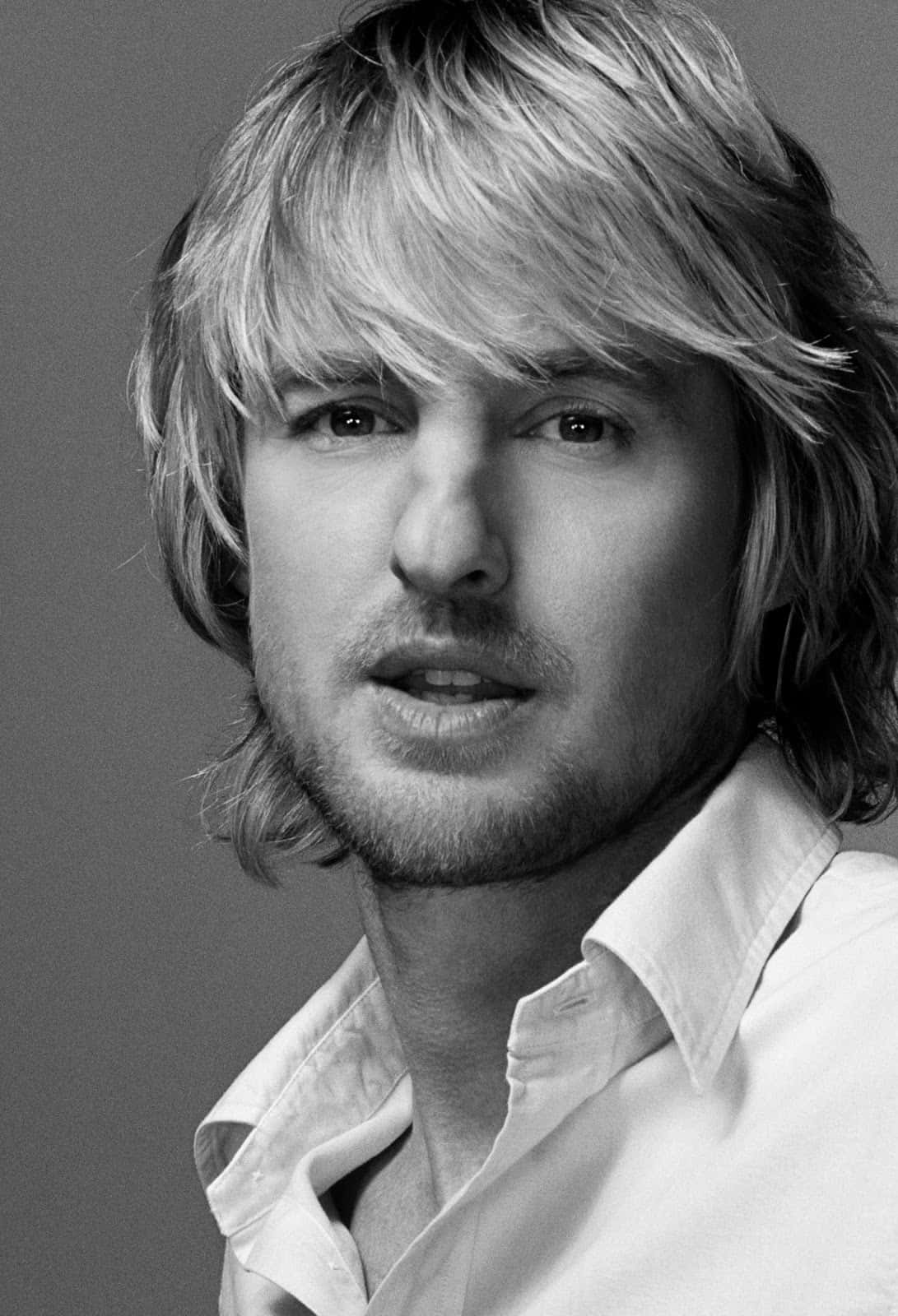 Owen Wilson, black and white portrait, tousled blonde hair, HD Phone Wallpaper
