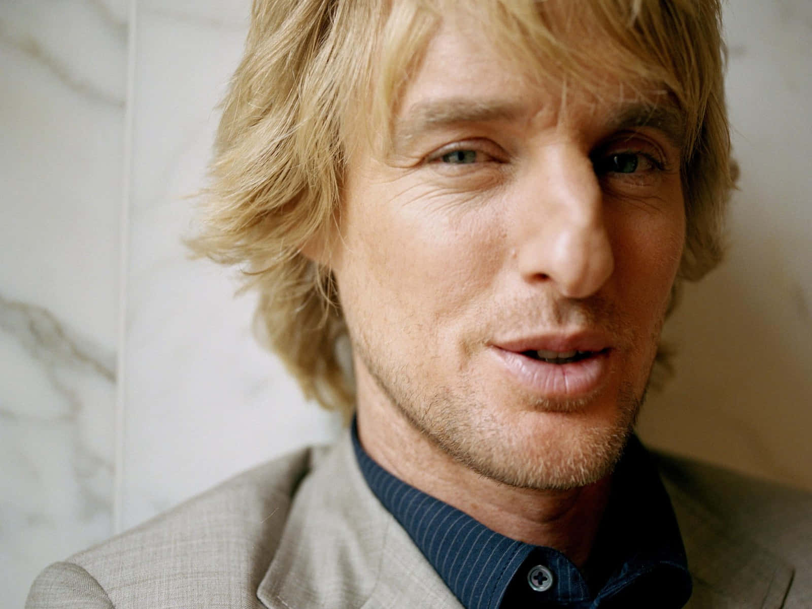 Owen Wilson, beige suit, blue shirt, HD Desktop Wallpaper