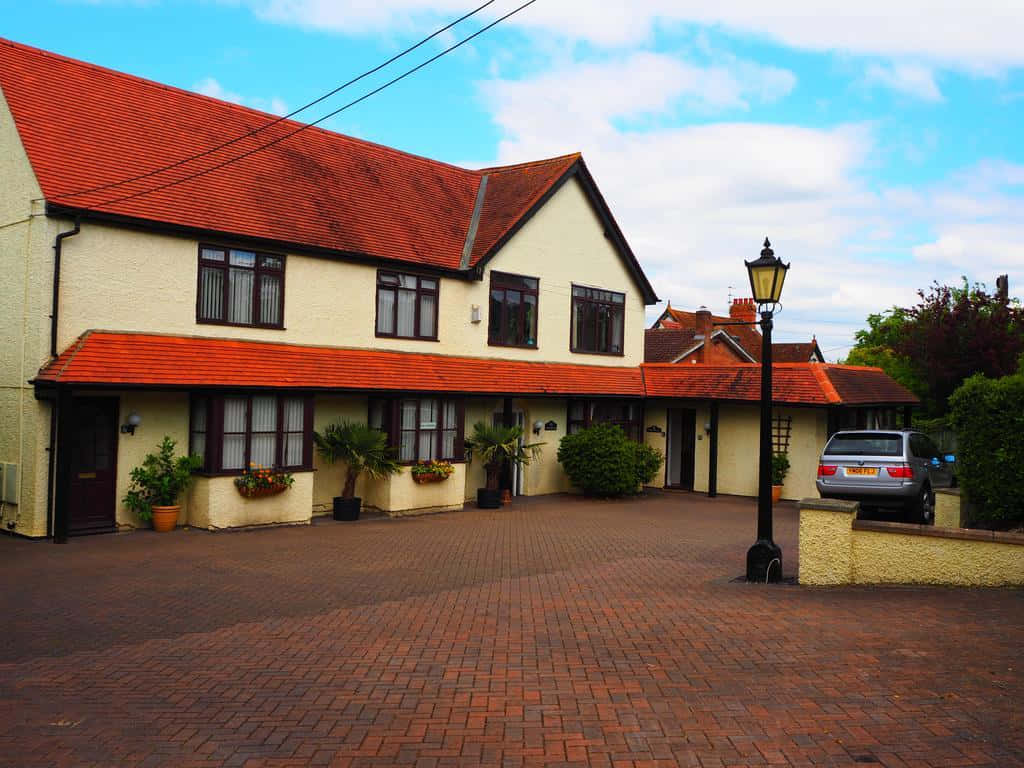 Oxford U K, cream house, red tiled roof, SD Desktop Wallpaper