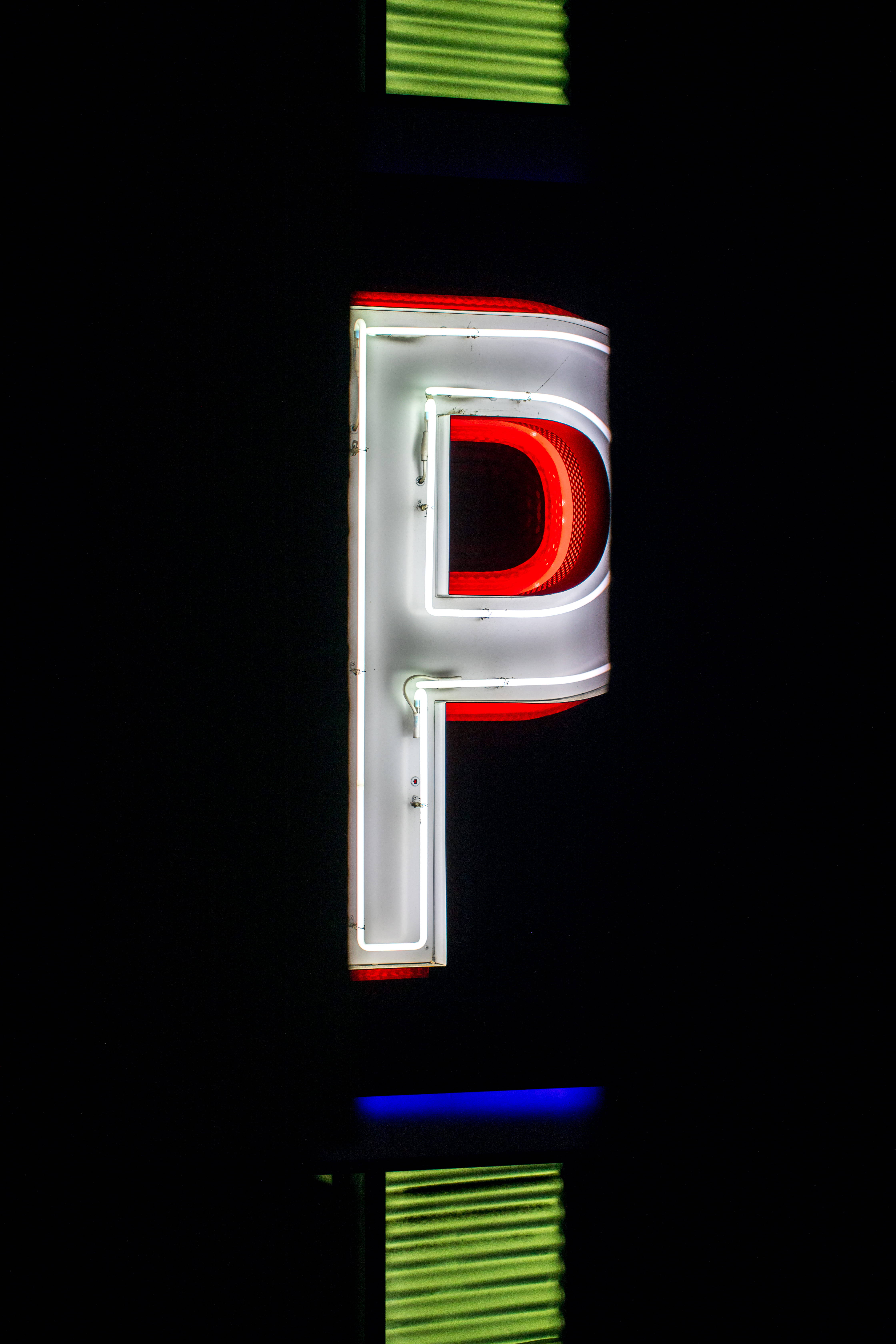 neon letter P, red inner glow, white outline, 5K Phone Wallpaper