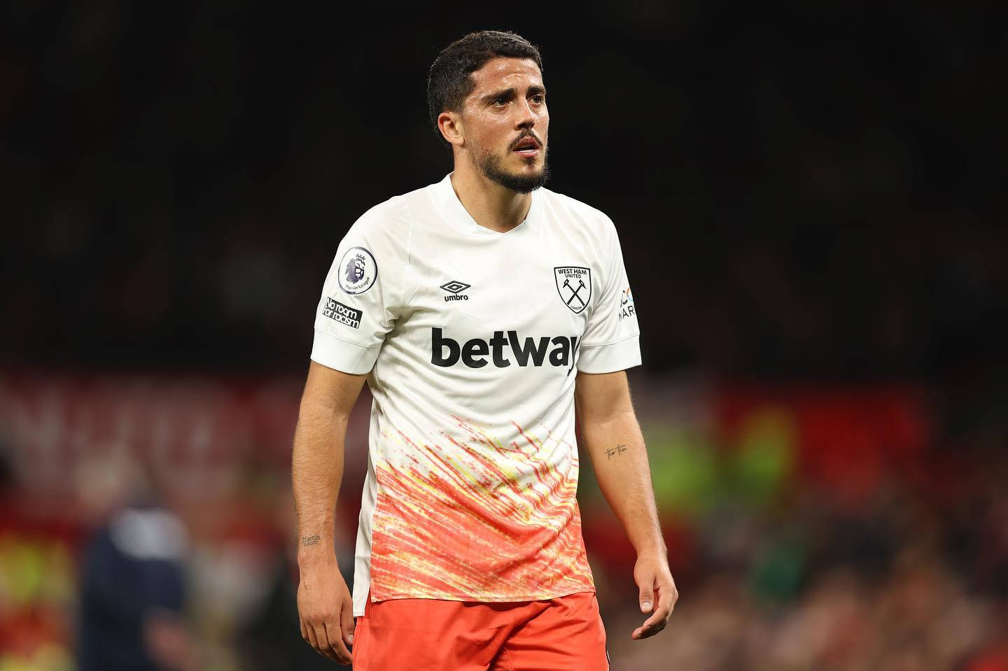 Pablo Fornals, white and orange gradient jersey, stadium pitch, HD Desktop Wallpaper
