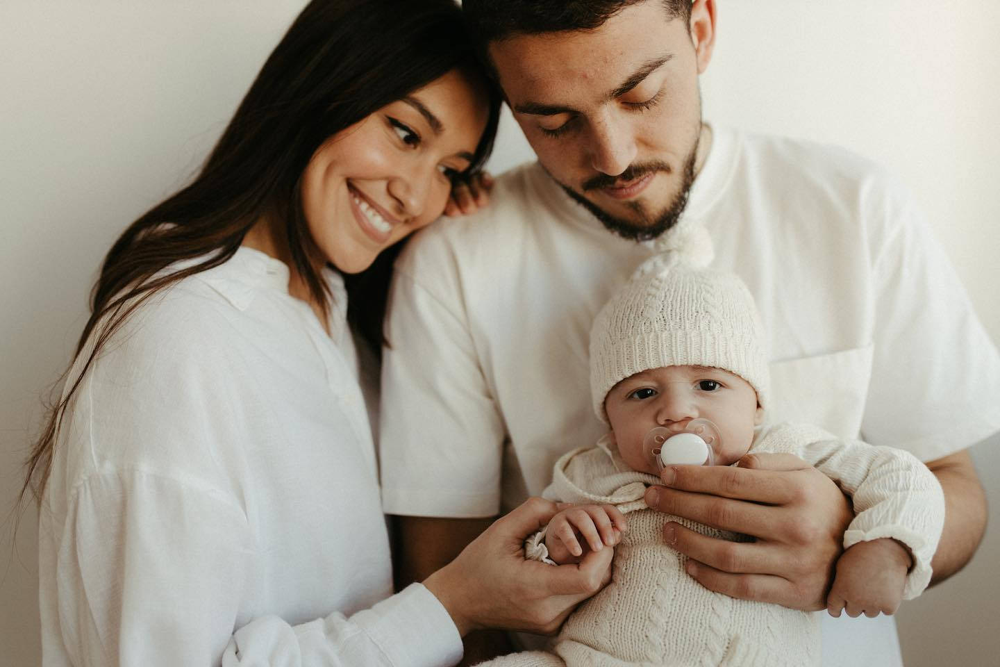 Pablo Fornals, newborn, cream knitwear, HD Desktop Wallpaper