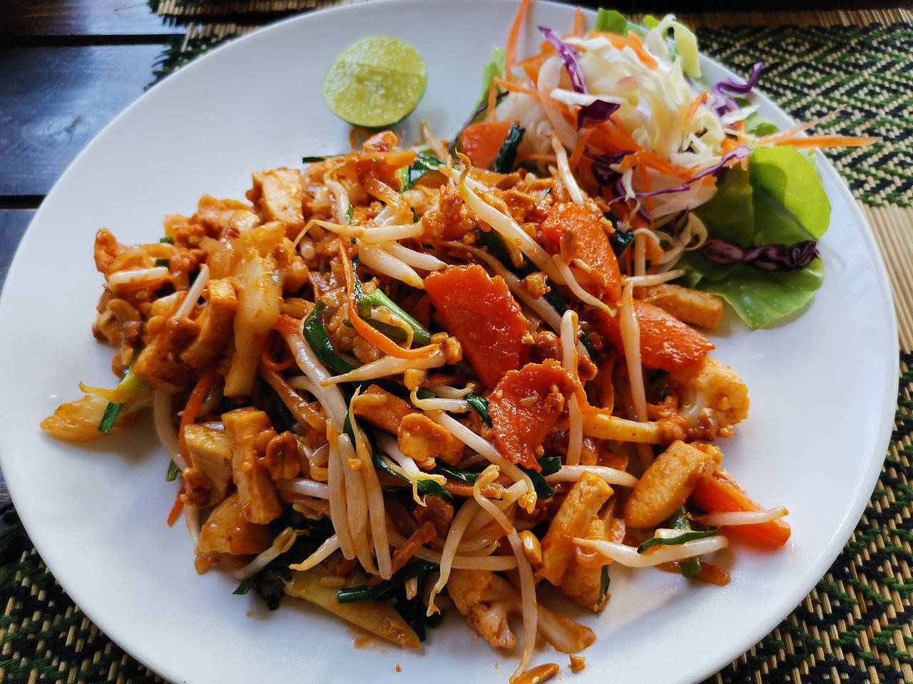 Pad Thai, tofu, bean sprouts, HD Desktop Wallpaper