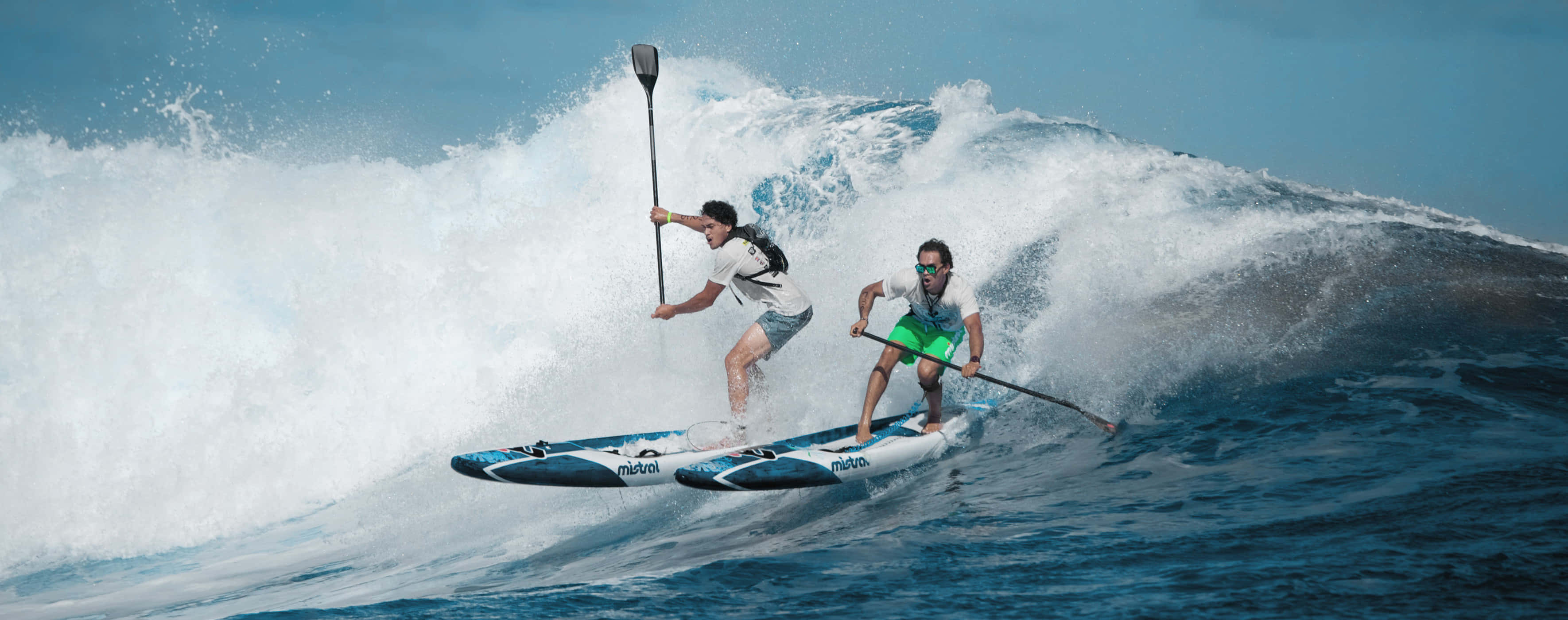 paddleboarder, ocean wave, spray, 2K Desktop Wallpaper