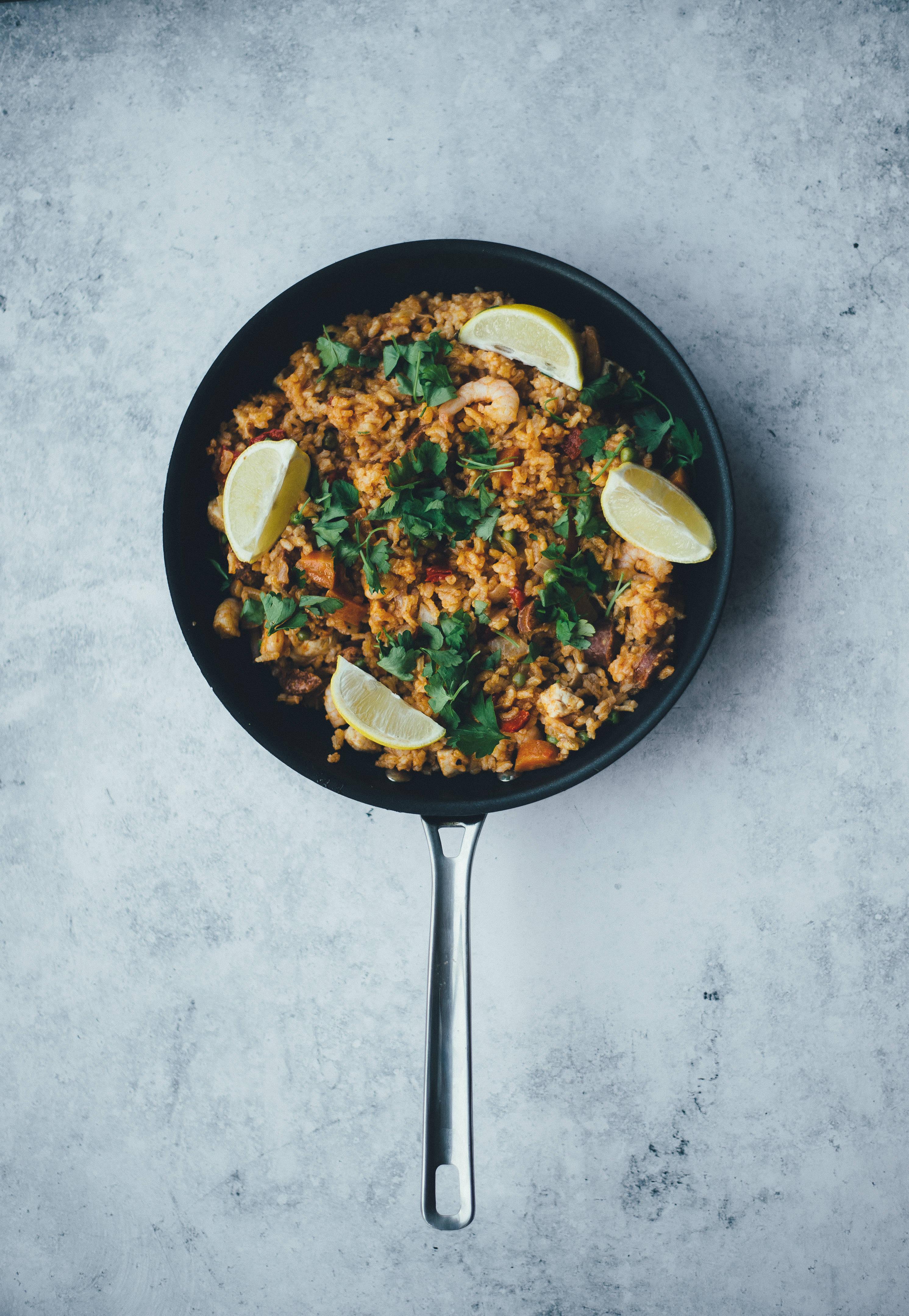 Paella, saffron rice, cilantro, 4K Phone Wallpaper