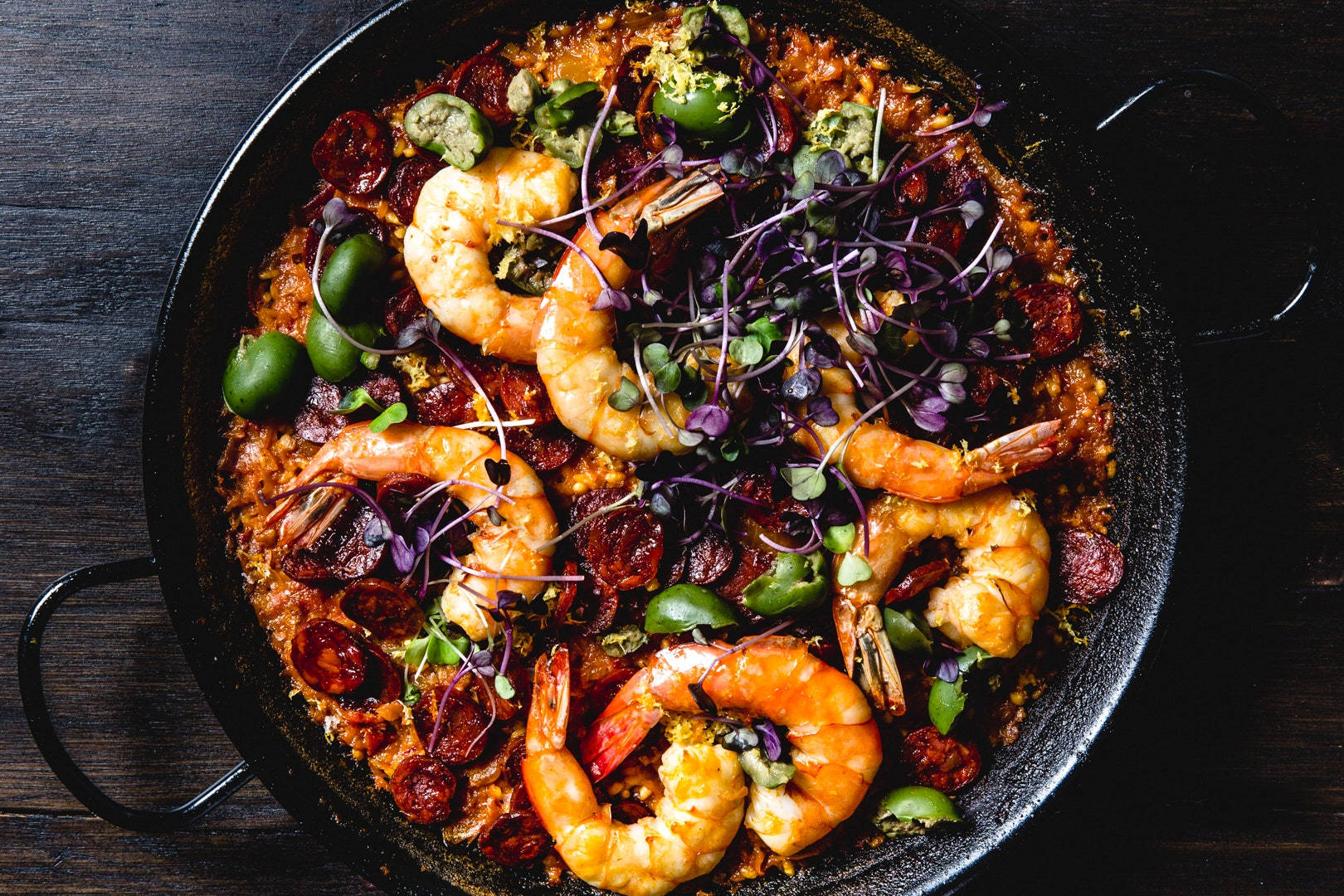 paella, black pan, shrimp chorizo, HD Desktop Wallpaper
