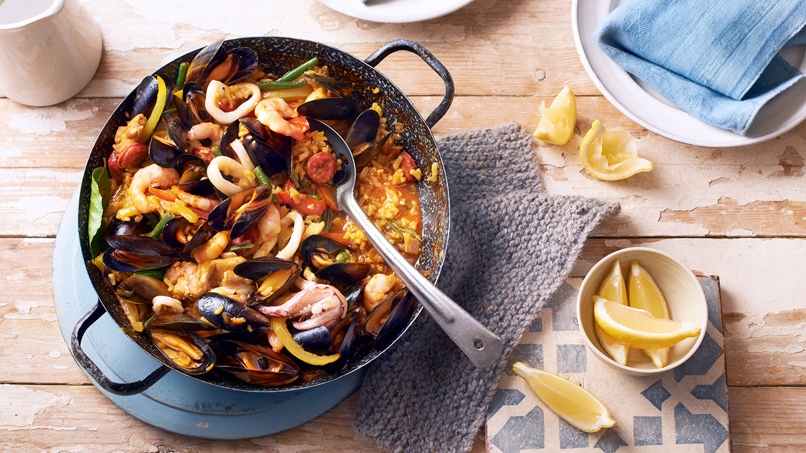 paella pan, shrimp, mussels, HD Desktop Wallpaper