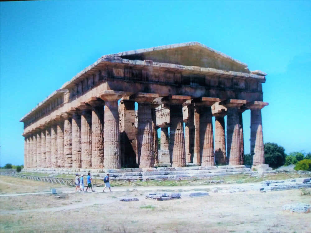 Paestum, ancient stone temple, towering columns, SD Desktop Wallpaper