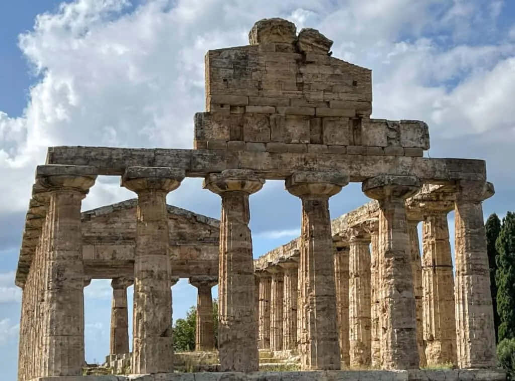 Paestum, ancient stone temple ruins, towering columns, SD Desktop Wallpaper