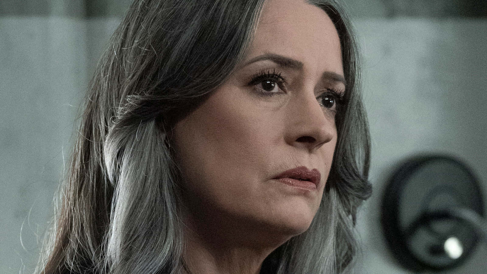 Paget Brewster, gray hair, dimly lit concrete room, HD Desktop Wallpaper