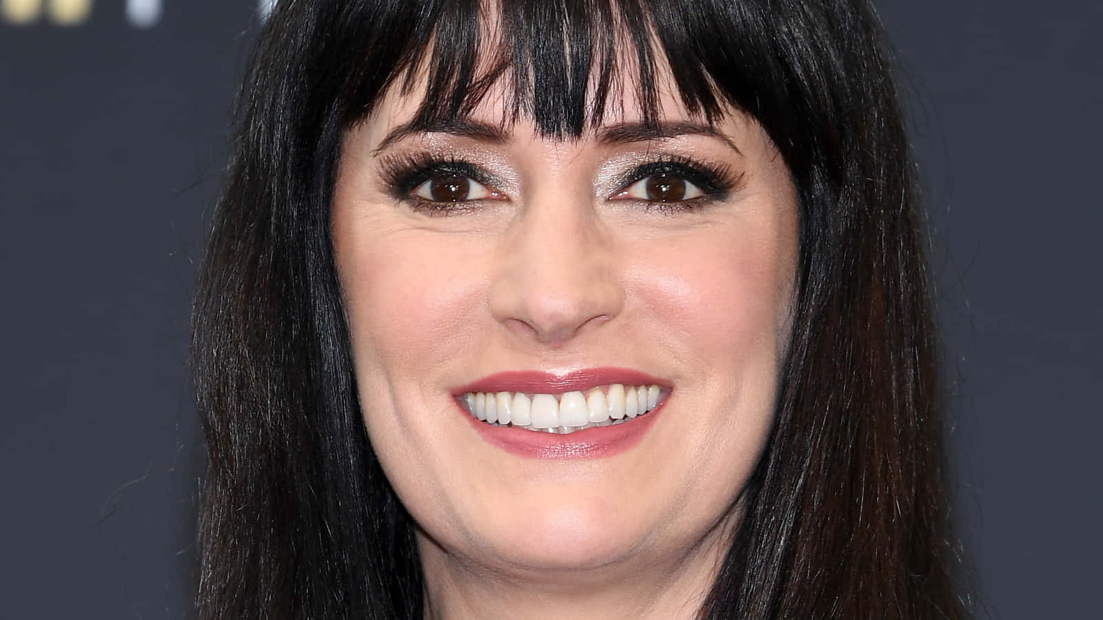 Paget Brewster, dark hair, bangs, HD Desktop Wallpaper
