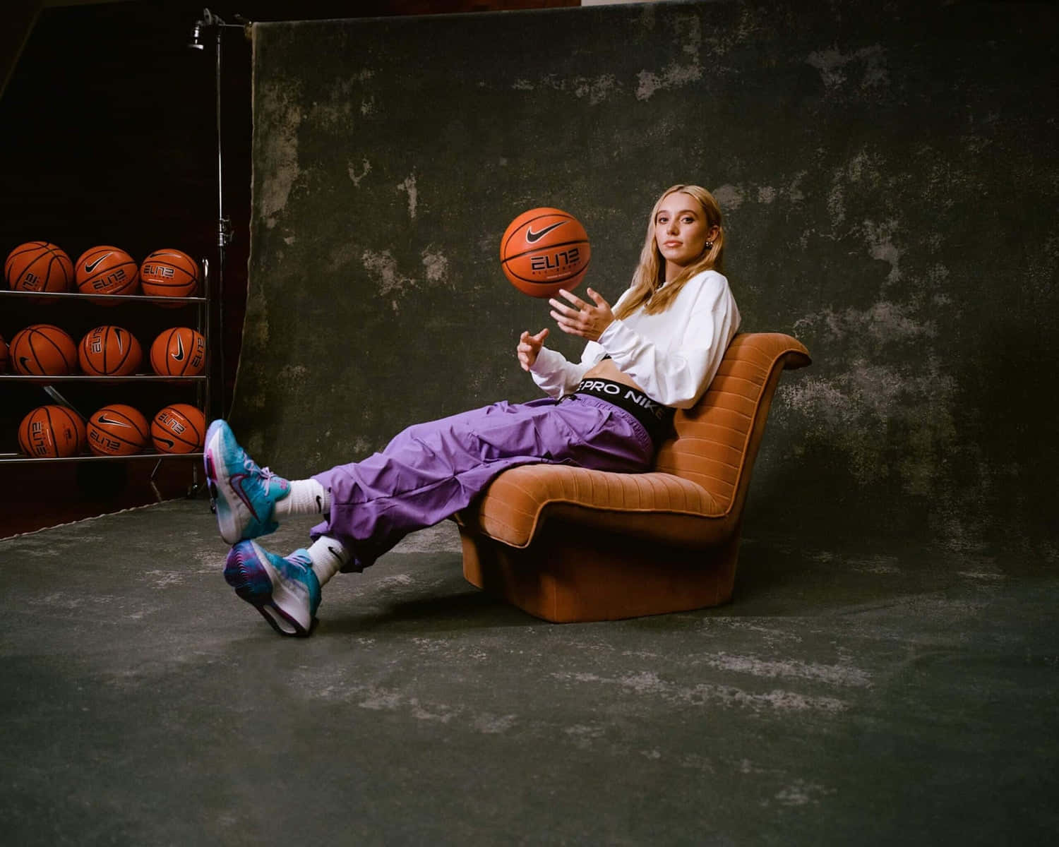 Paige Bueckers, purple pants, colorful sneakers, HD Desktop Wallpaper