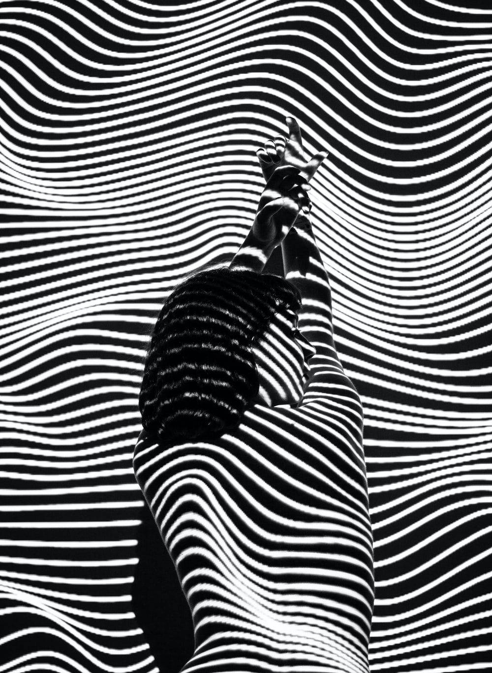 Pain Black And White, black and white wavy striped background, braided hair, HD Phone Wallpaper