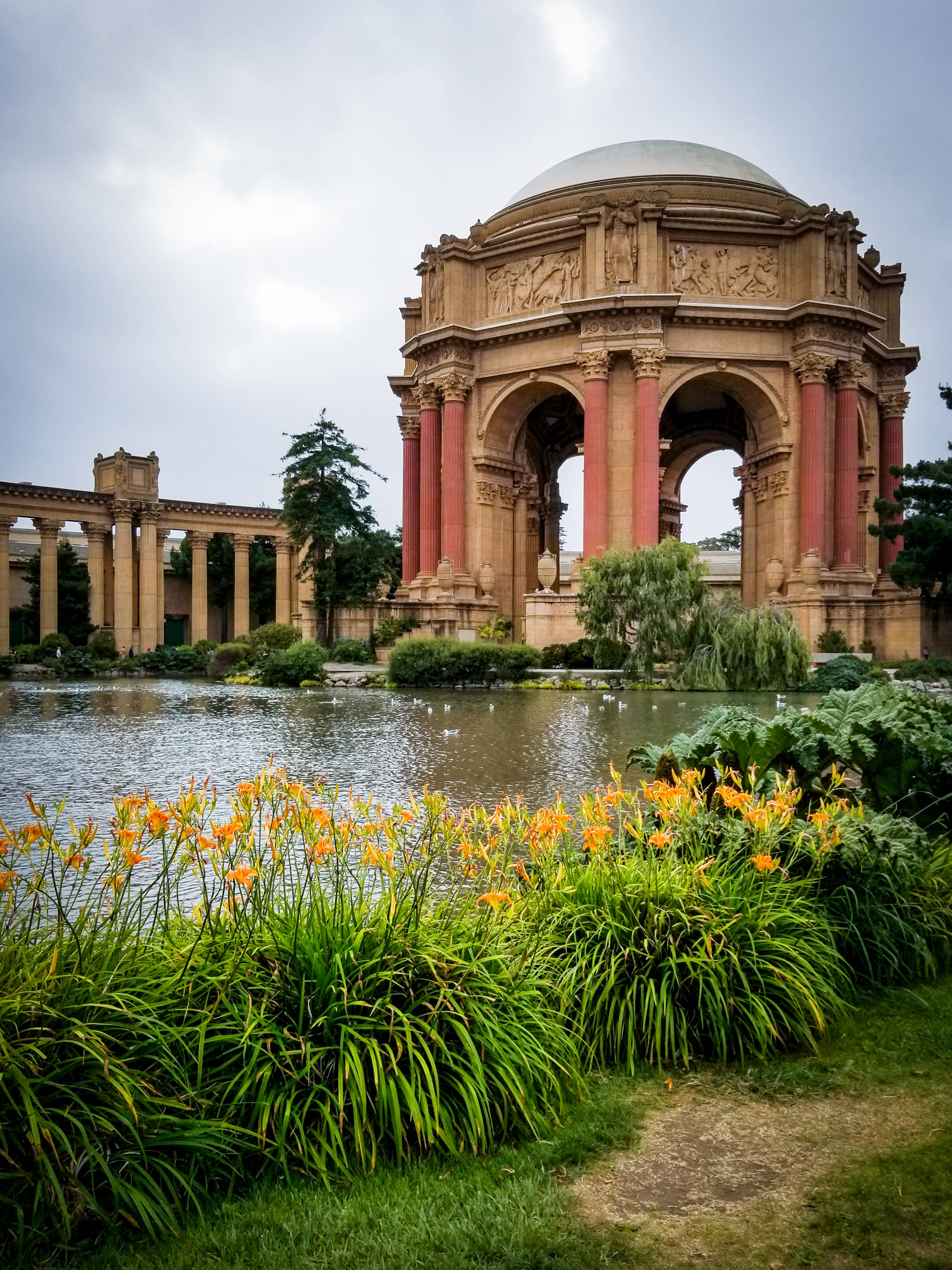 Palace of Fine Arts, red columns, dome, 2K Phone Wallpaper