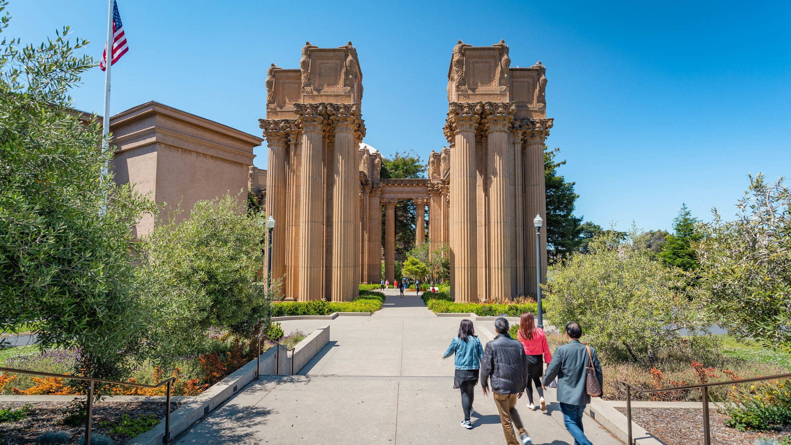 Palace of Fine Arts, columned, sunlit pathway, 2K Desktop Wallpaper