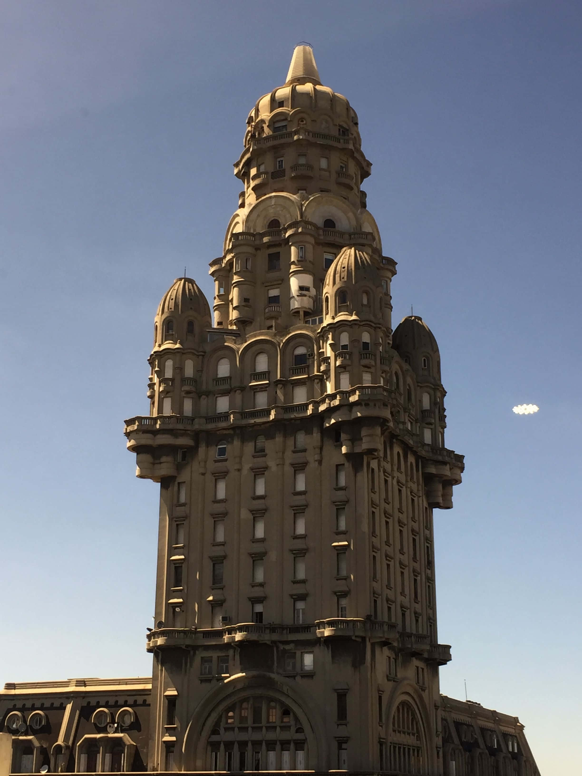 Palacio Salvo, domes, balconies, 2K Phone Wallpaper