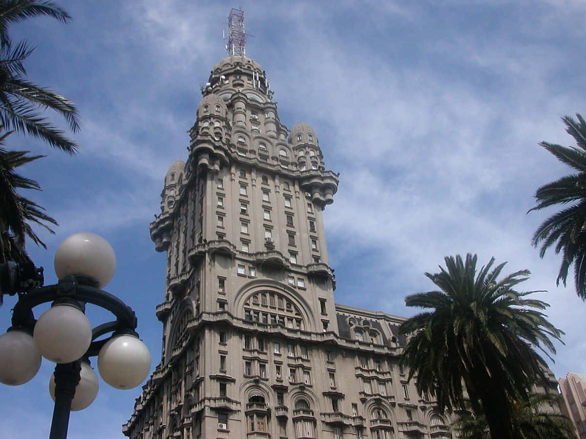 Palacio Salvo, street lamp, blue sky, SD Desktop Wallpaper