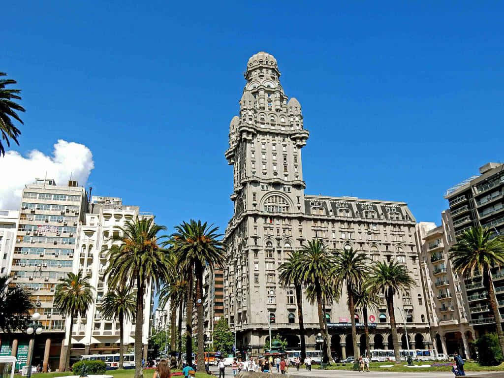 Palacio Salvo, ornate architecture, clear blue sky, SD Desktop Wallpaper