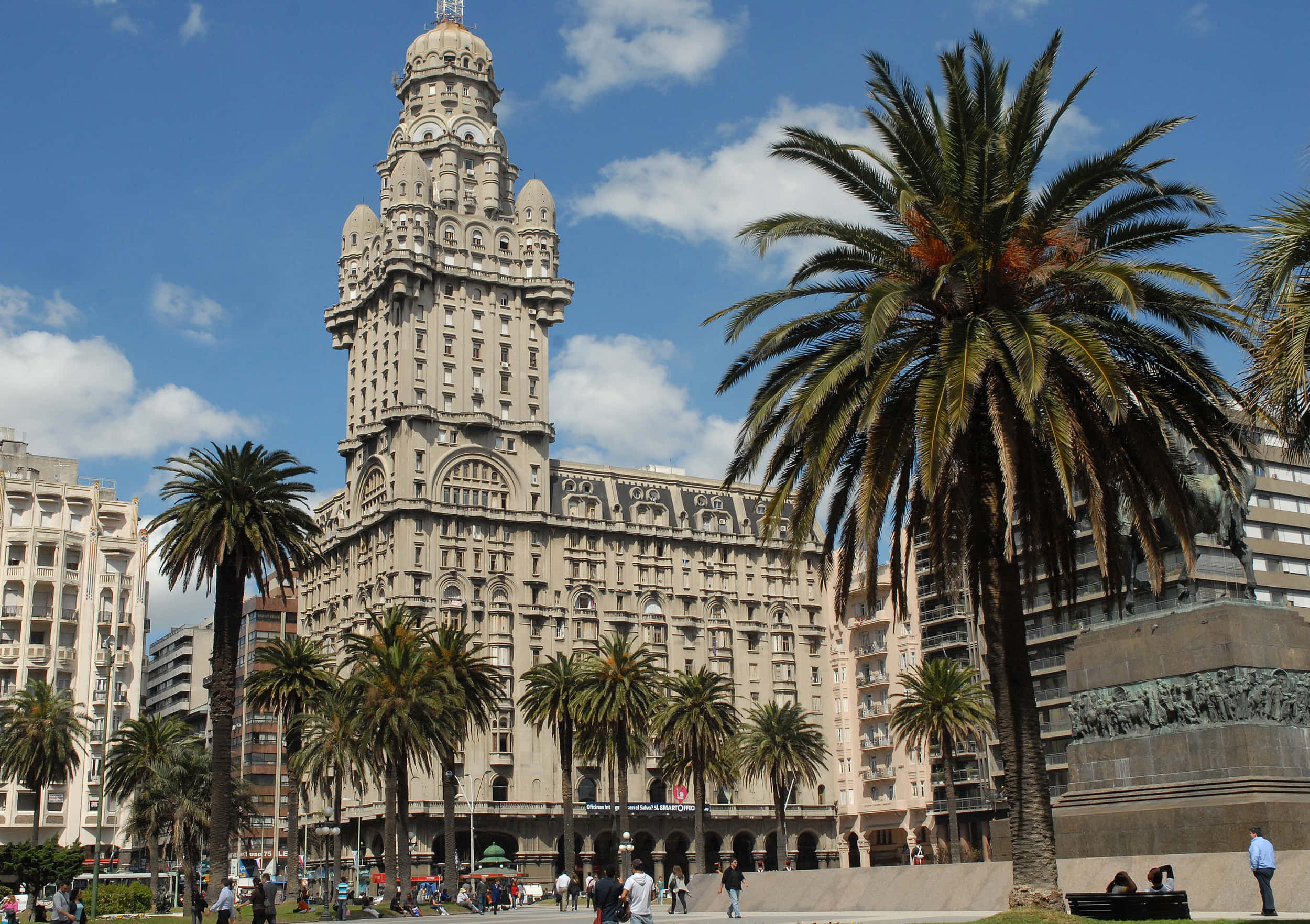 Palacio Salvo, tall tower, palm trees, Full HD Desktop Wallpaper