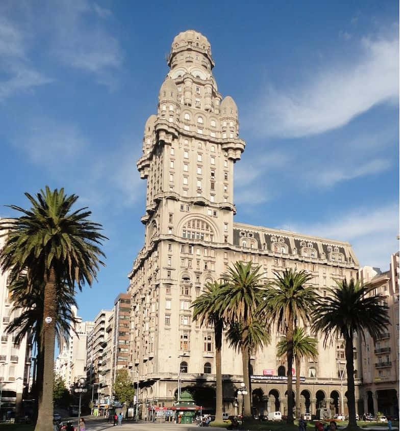 Palacio Salvo, coconut trees, bright blue sky, SD Phone Wallpaper