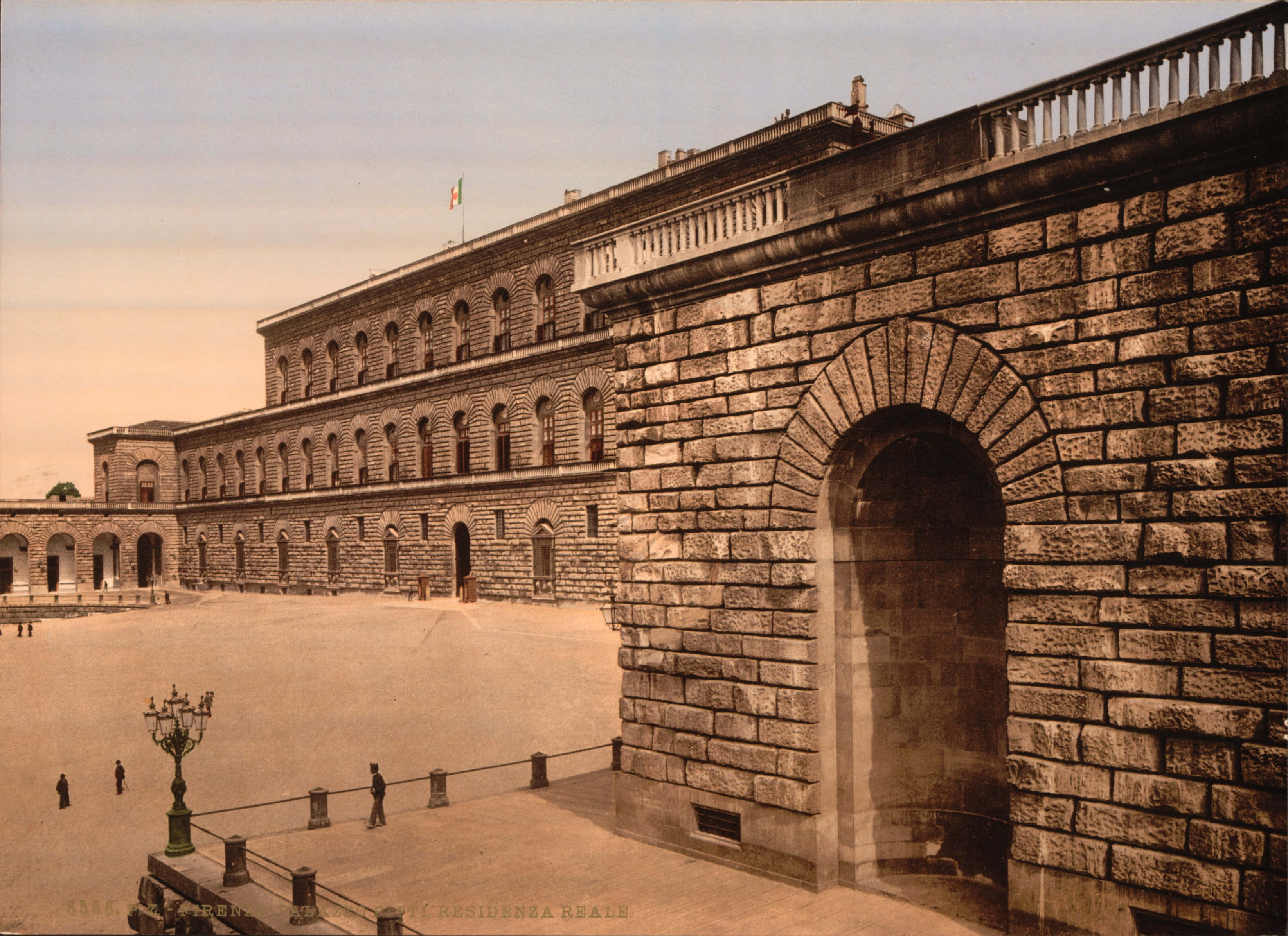 Palazzo Pitti, arched gateway, flag, 2K Desktop Wallpaper