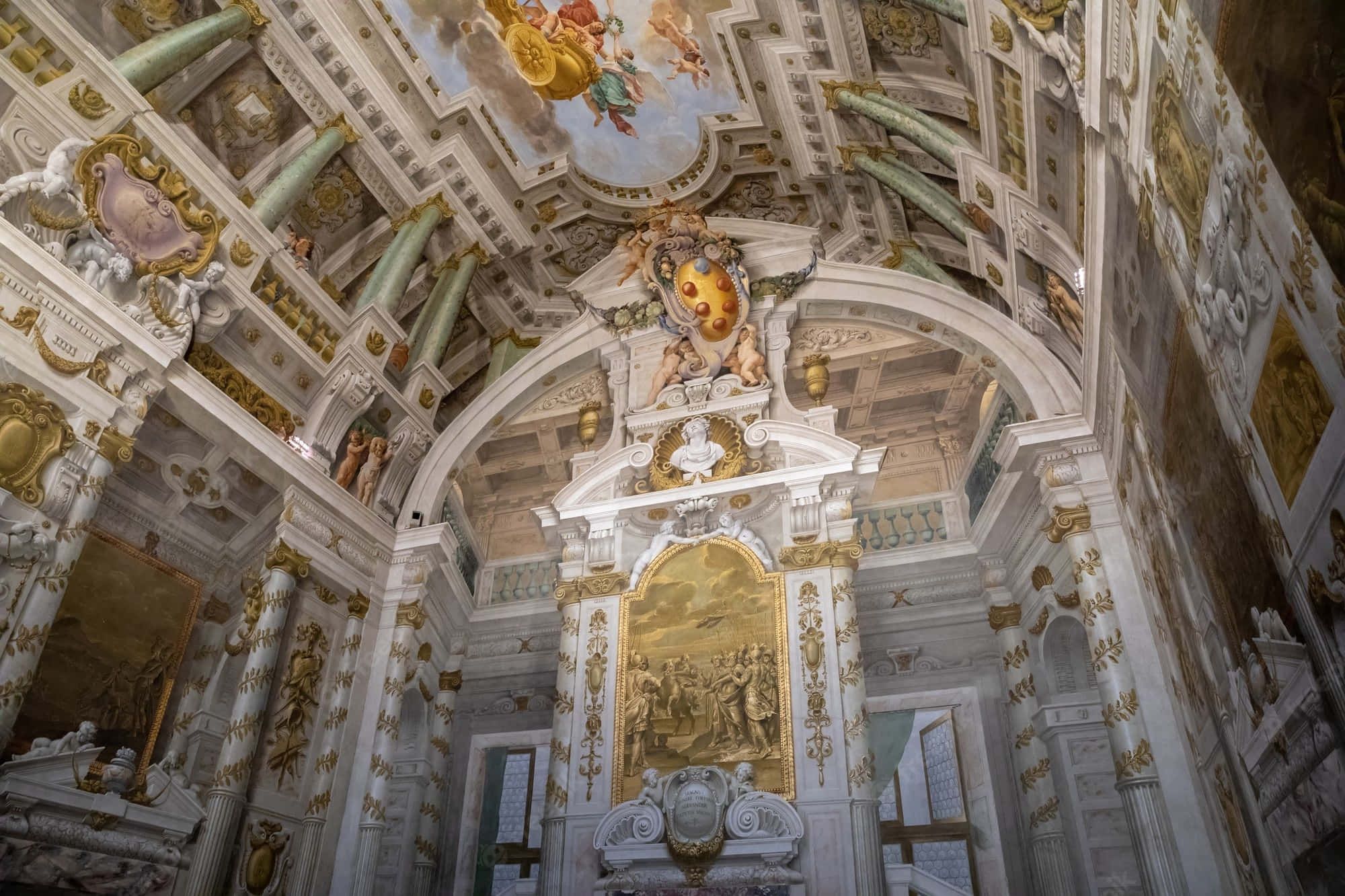 Palazzo Pitti, ornate chapel ceiling, gold accents, Full HD Desktop Wallpaper