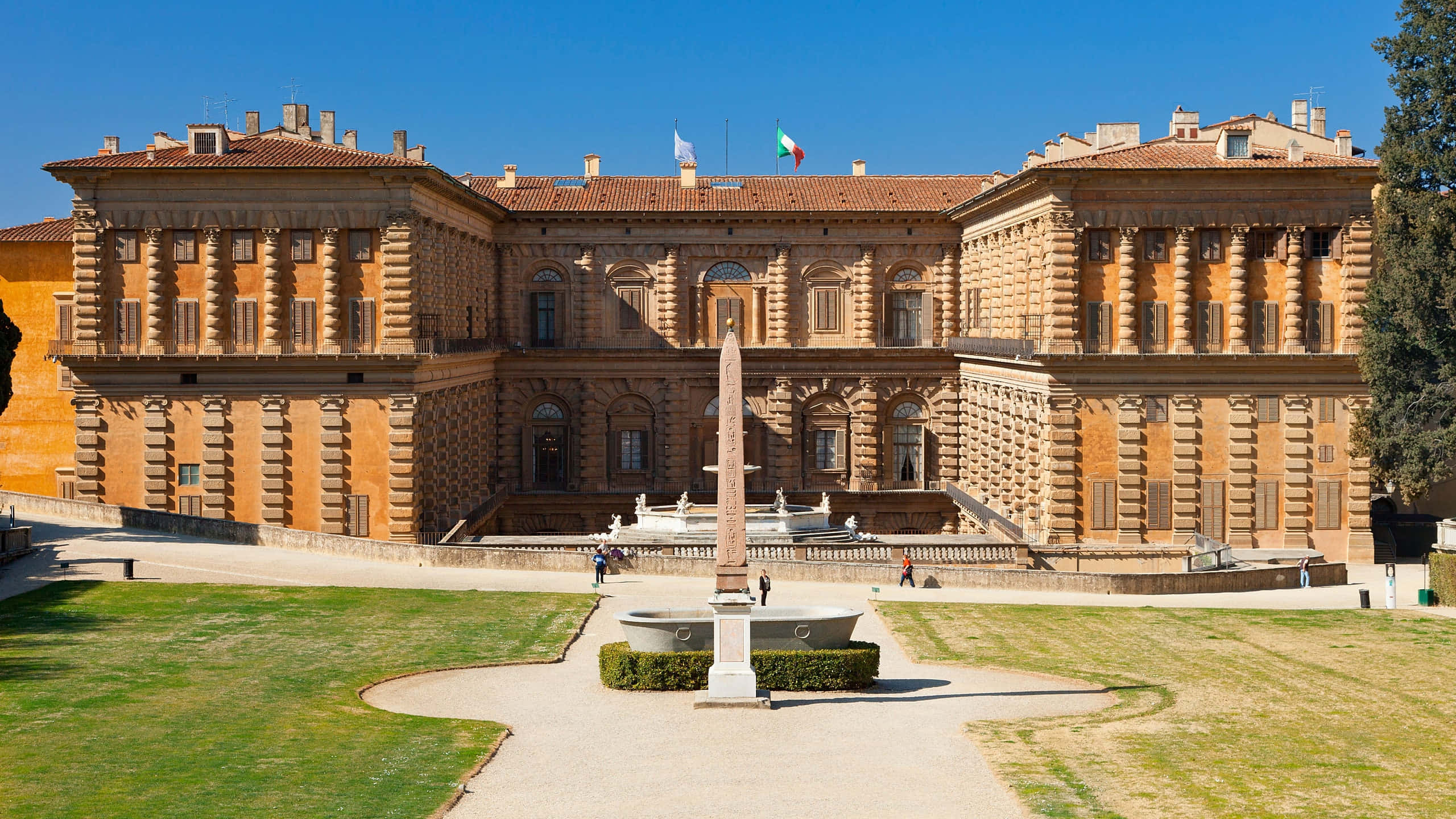 Palazzo Pitti, obelisk fountain, terracotta roof, 2K Desktop Wallpaper