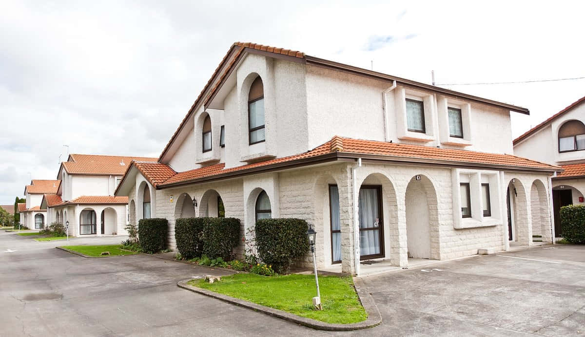Palmerston North, suburban townhouses, white stucco, SD Desktop Wallpaper