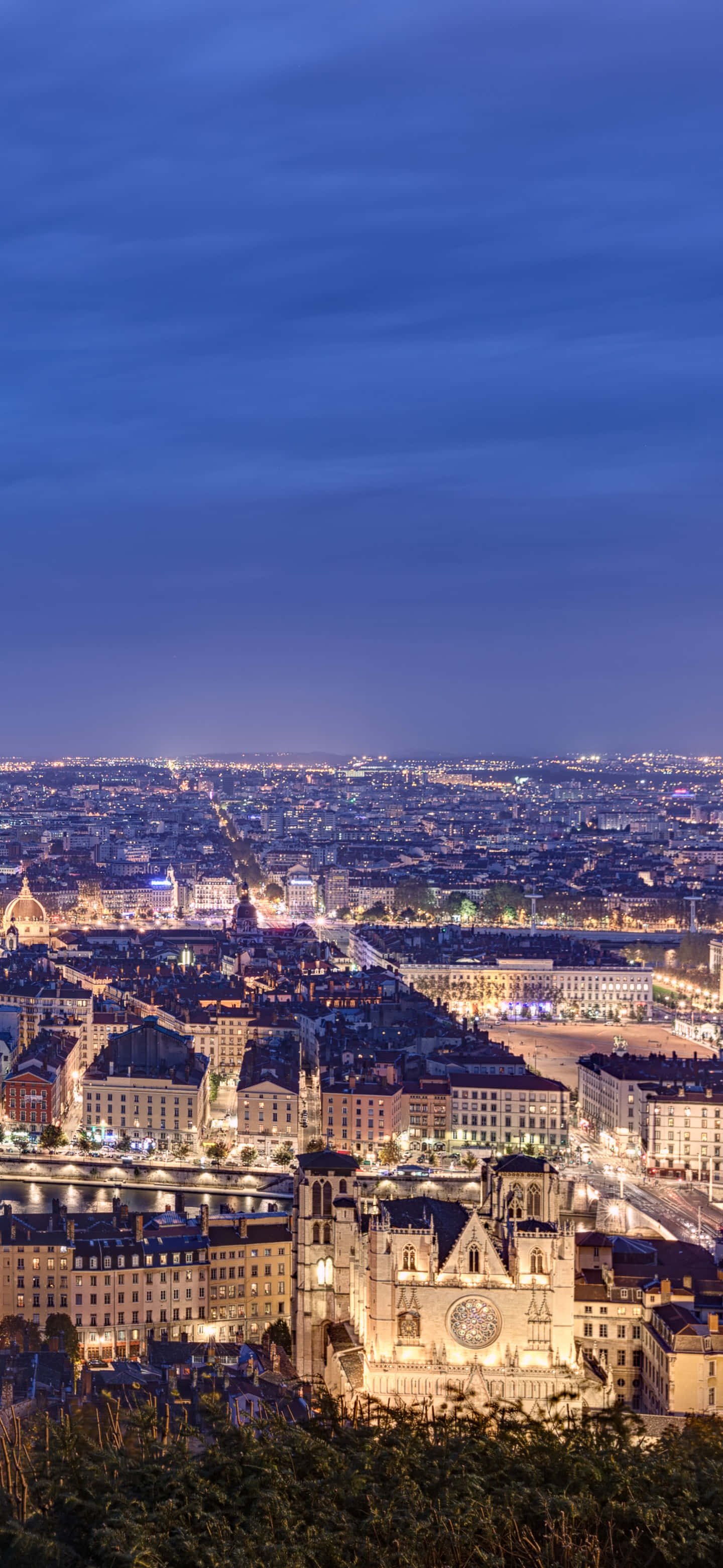Panorama, 1440 x 3120, European cityscape, 2K Phone Wallpaper