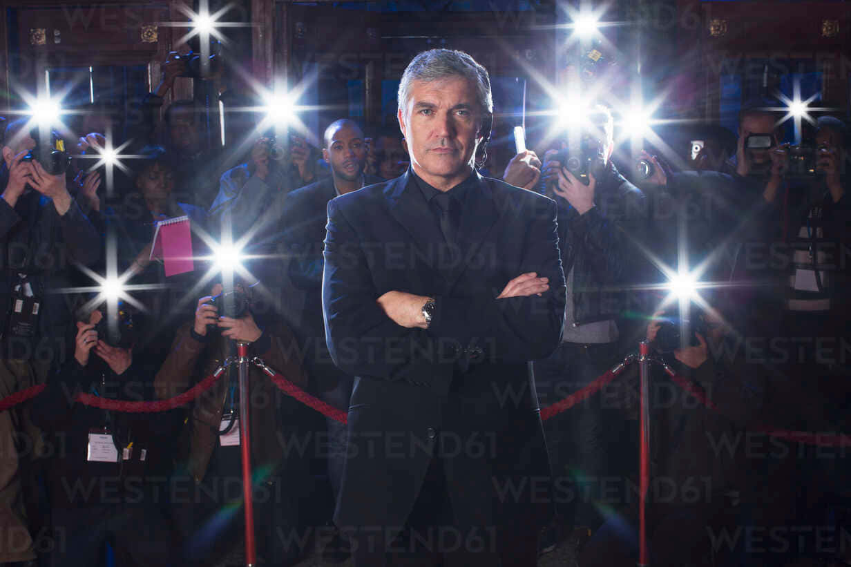 Paparazzi Man, black suit, red carpet event, SD Desktop Wallpaper