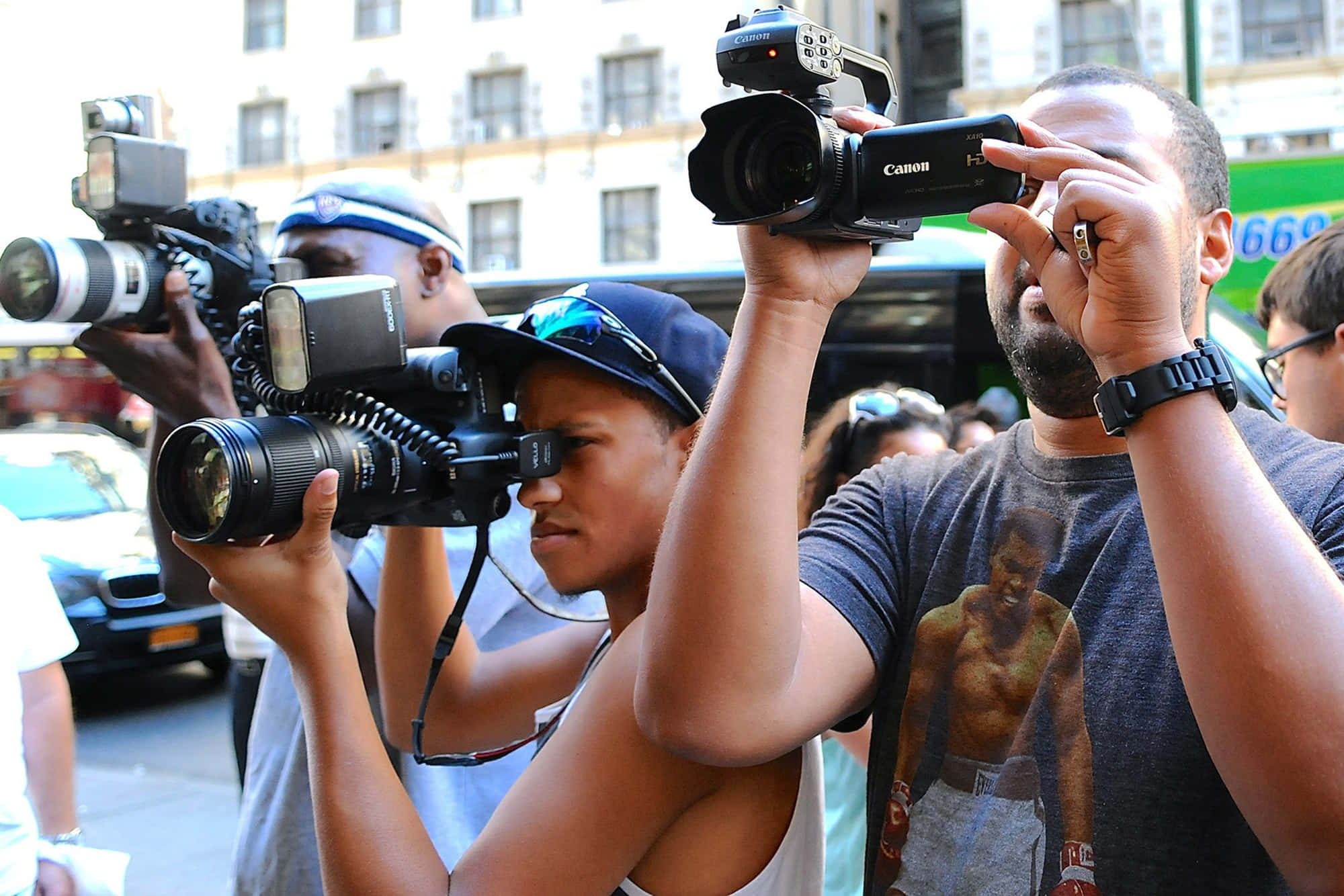 Paparazzi, professional cameras, busy city street, Full HD Desktop Wallpaper
