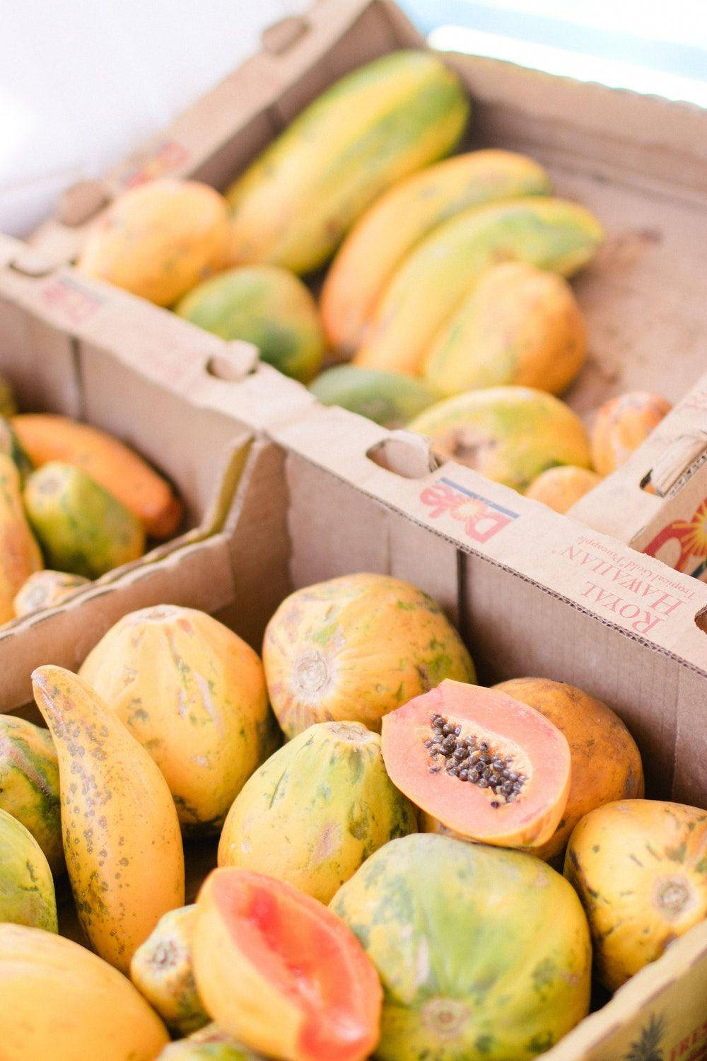 fresh papaya fruits, cardboard crates, juicy orange flesh, HD Phone Wallpaper