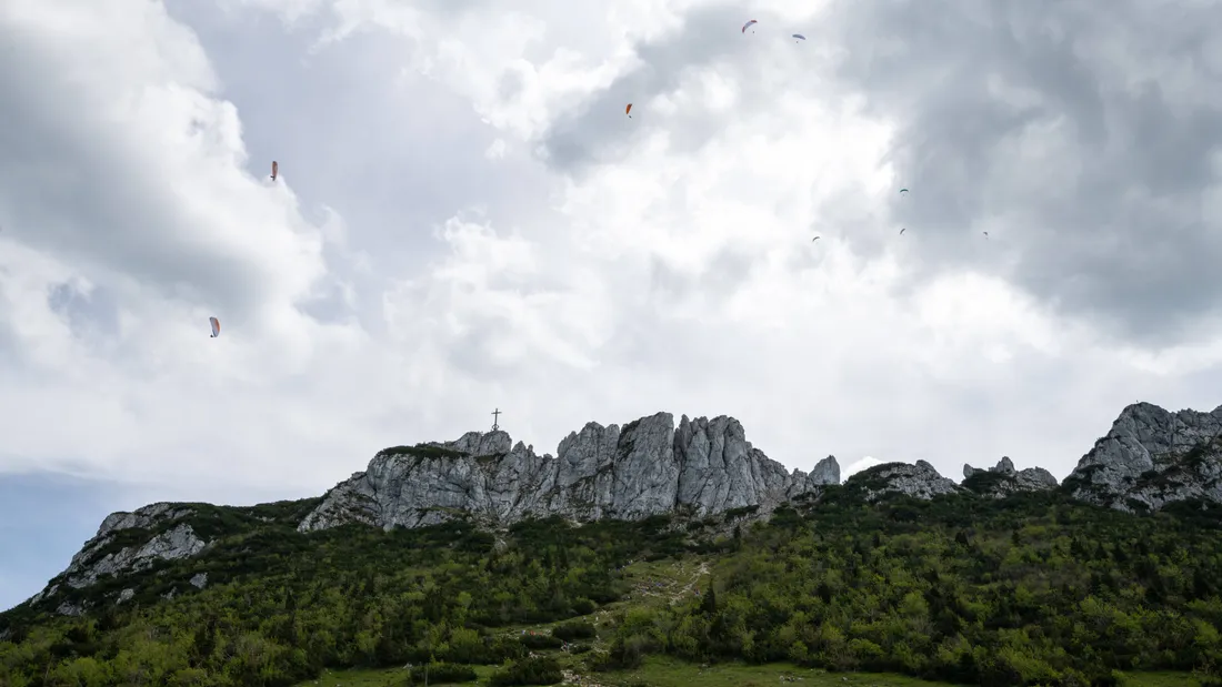 Paragliding