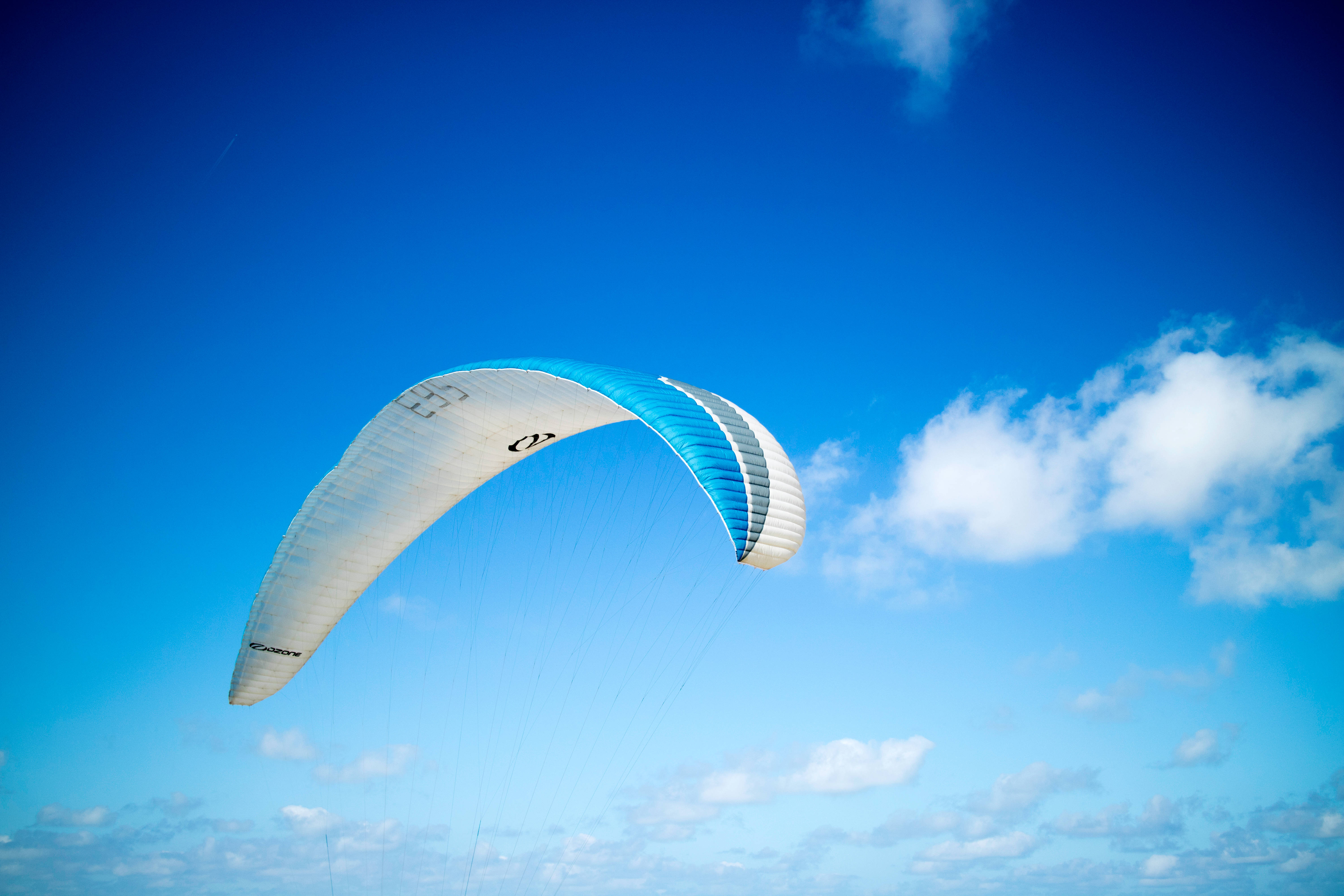paragliding wing, vibrant blue, white, 5K Desktop Wallpaper